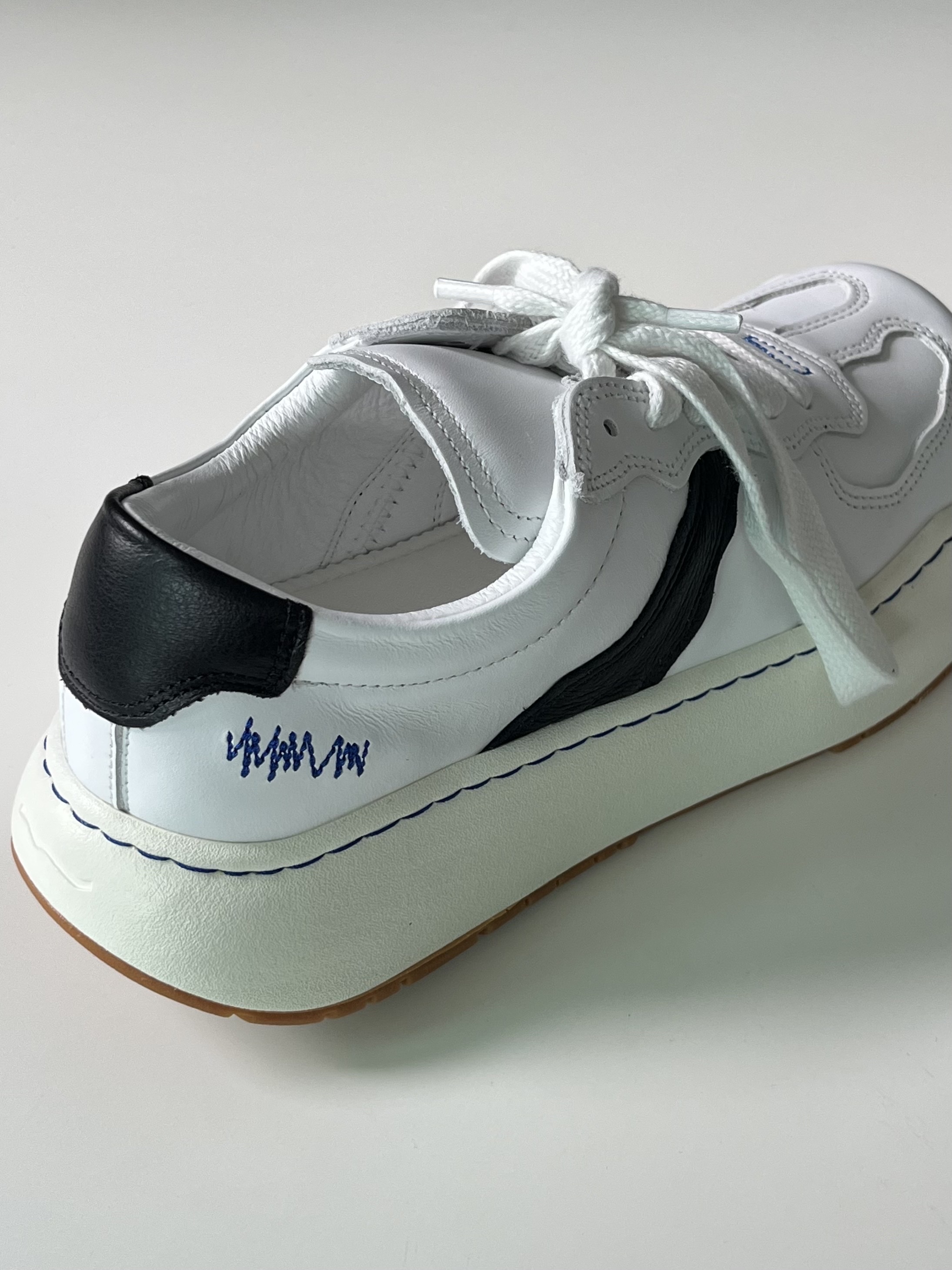 Ader Error Log; Baus White 착용 스타일 - 2