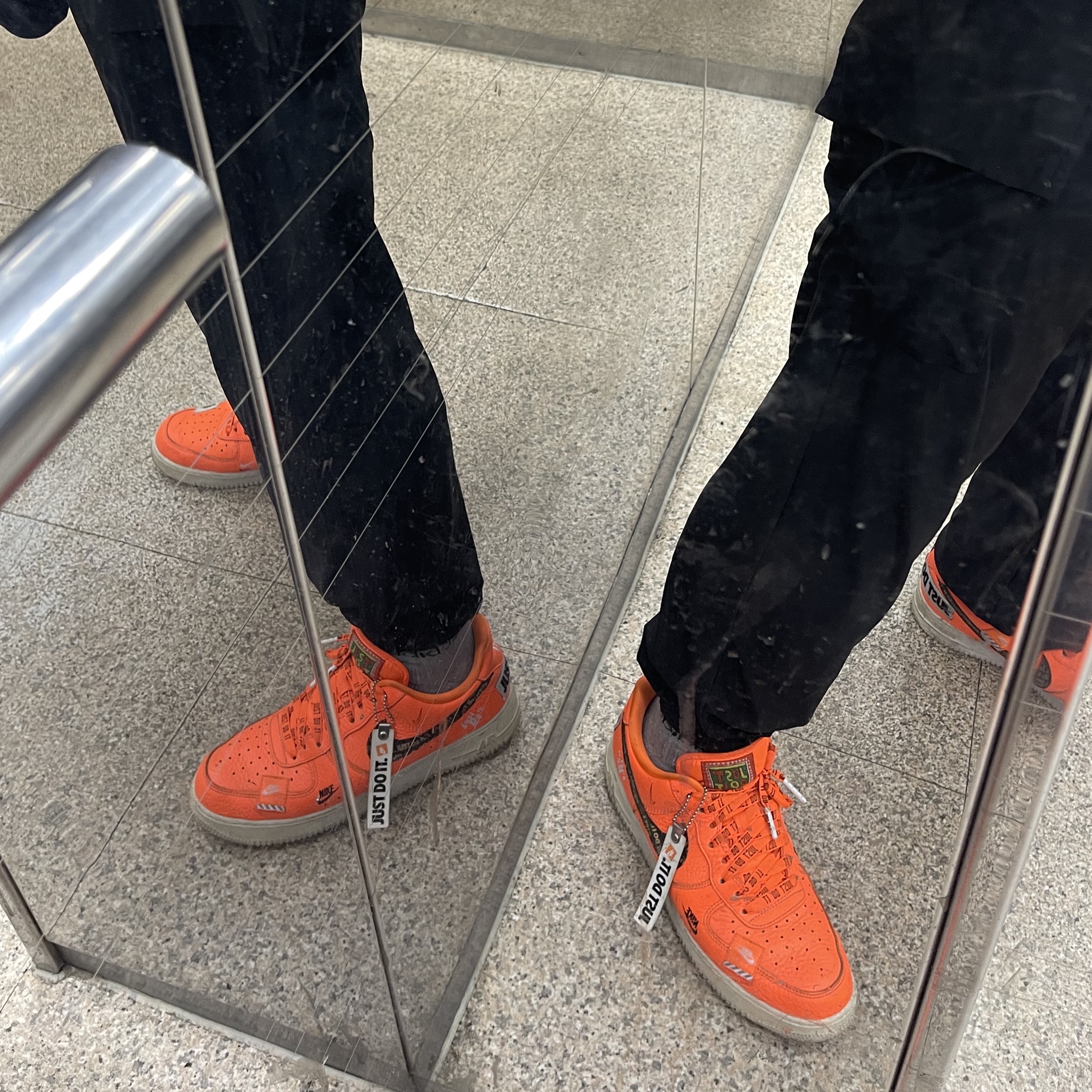 Nike Air Force 1 Low Just Do It Pack Total Orange 착용 스타일
