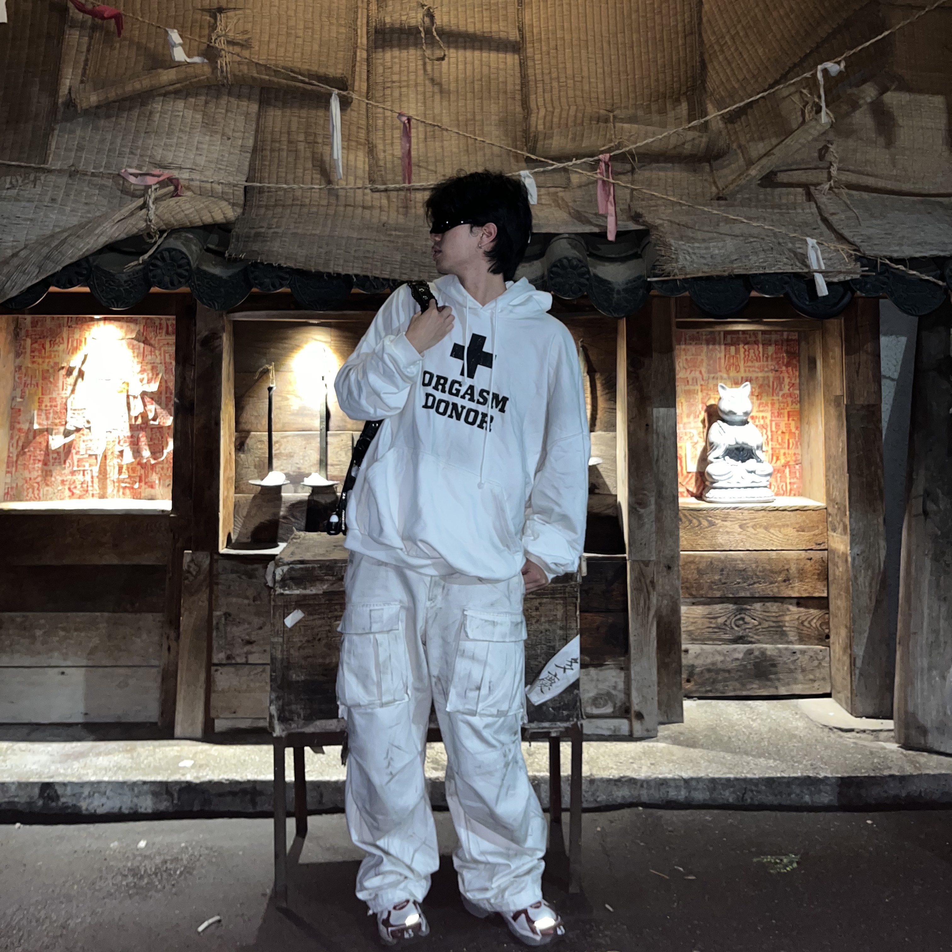 Project G/R Orgasm Donor Hoodie Dirty White, Balenciaga Skin Cat Sunglasses Black 착용 스타일 - 4