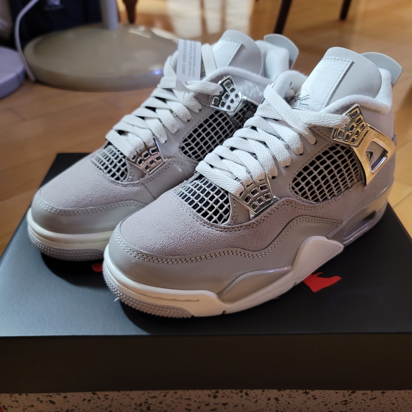 (W) Jordan 4 Retro Frozen Moments 착용 스타일