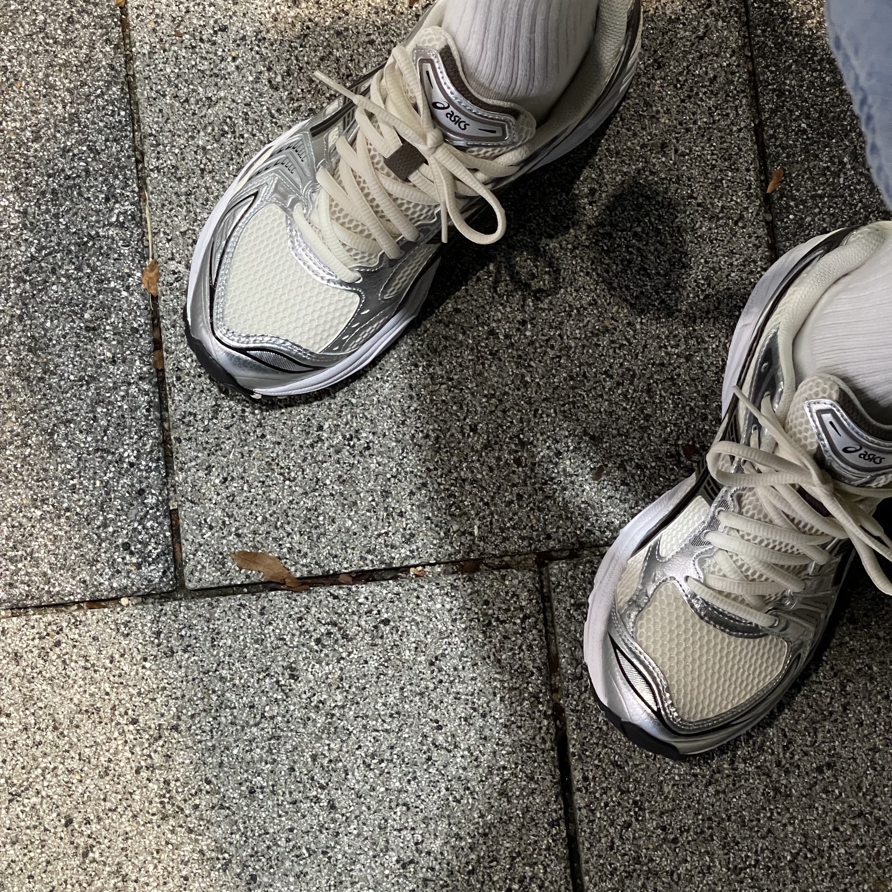 Asics Gel-Kayano 14 Cream Black 착용 스타일 - 2