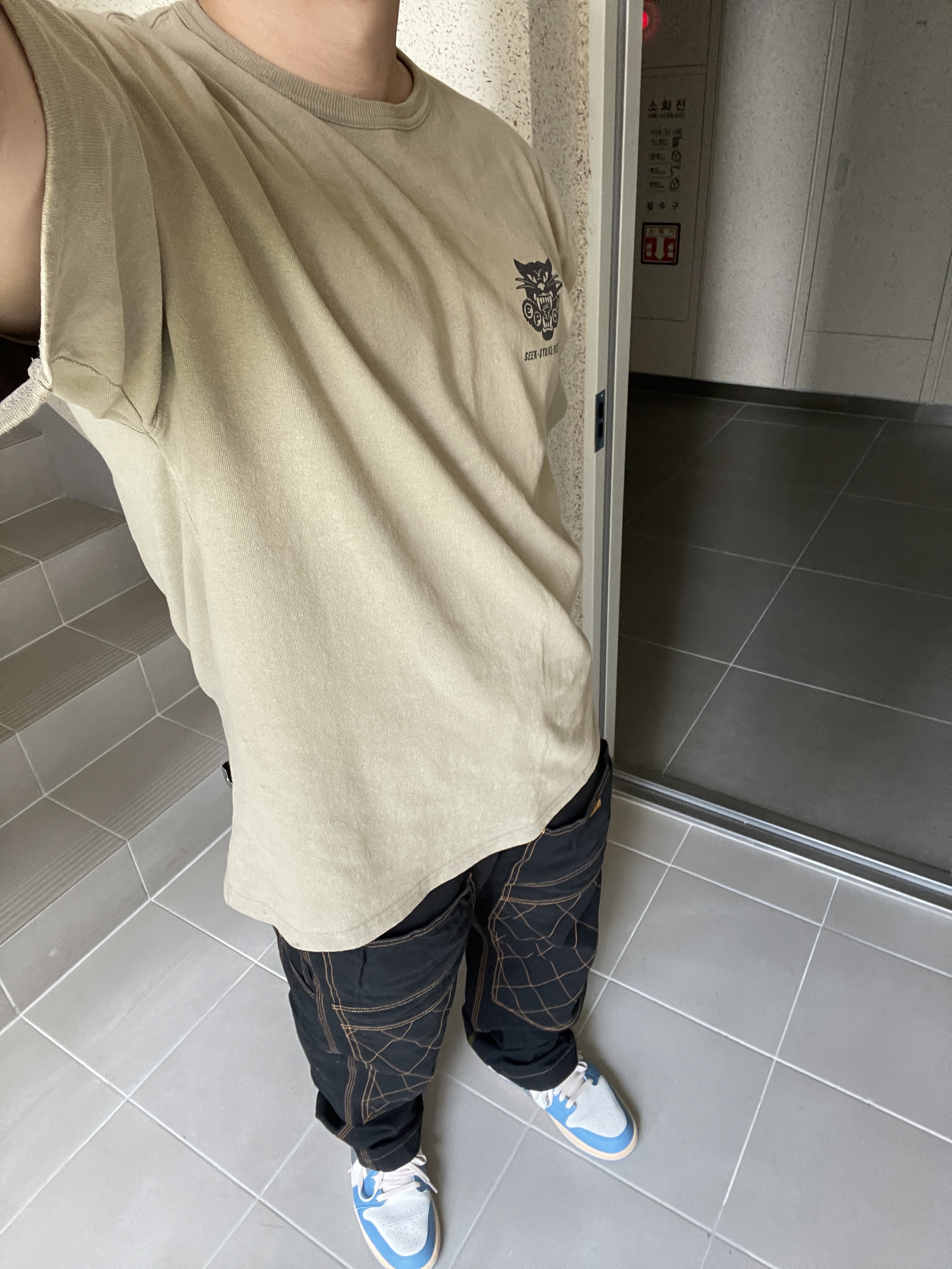 Jordan 1 Low SE Tokyo 96 착용 스타일 - 1