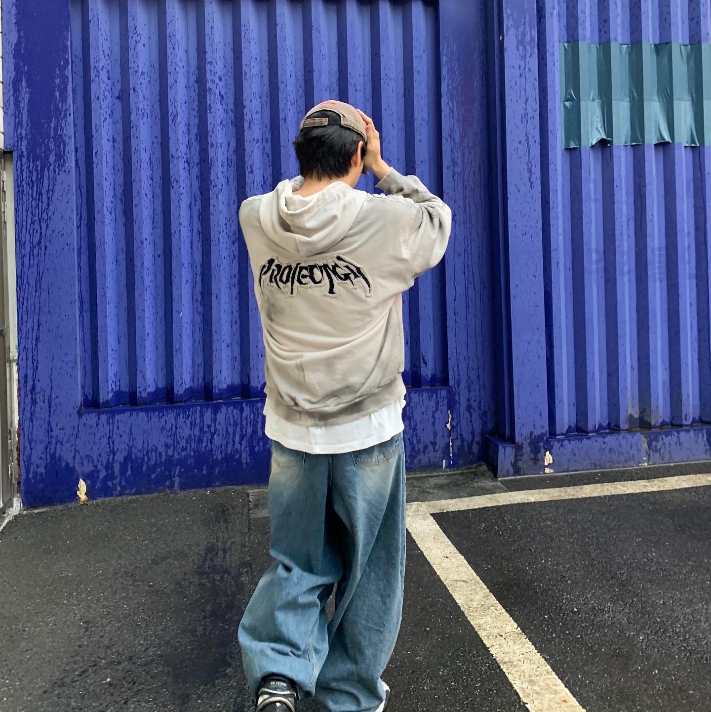 Project G/R Furious Logo Applique Zip Hoodie Grey - 10 Corso Como Exclusive, Project G/R Red Cross Donate Cap Washed Brown 착용 스타일 - 2