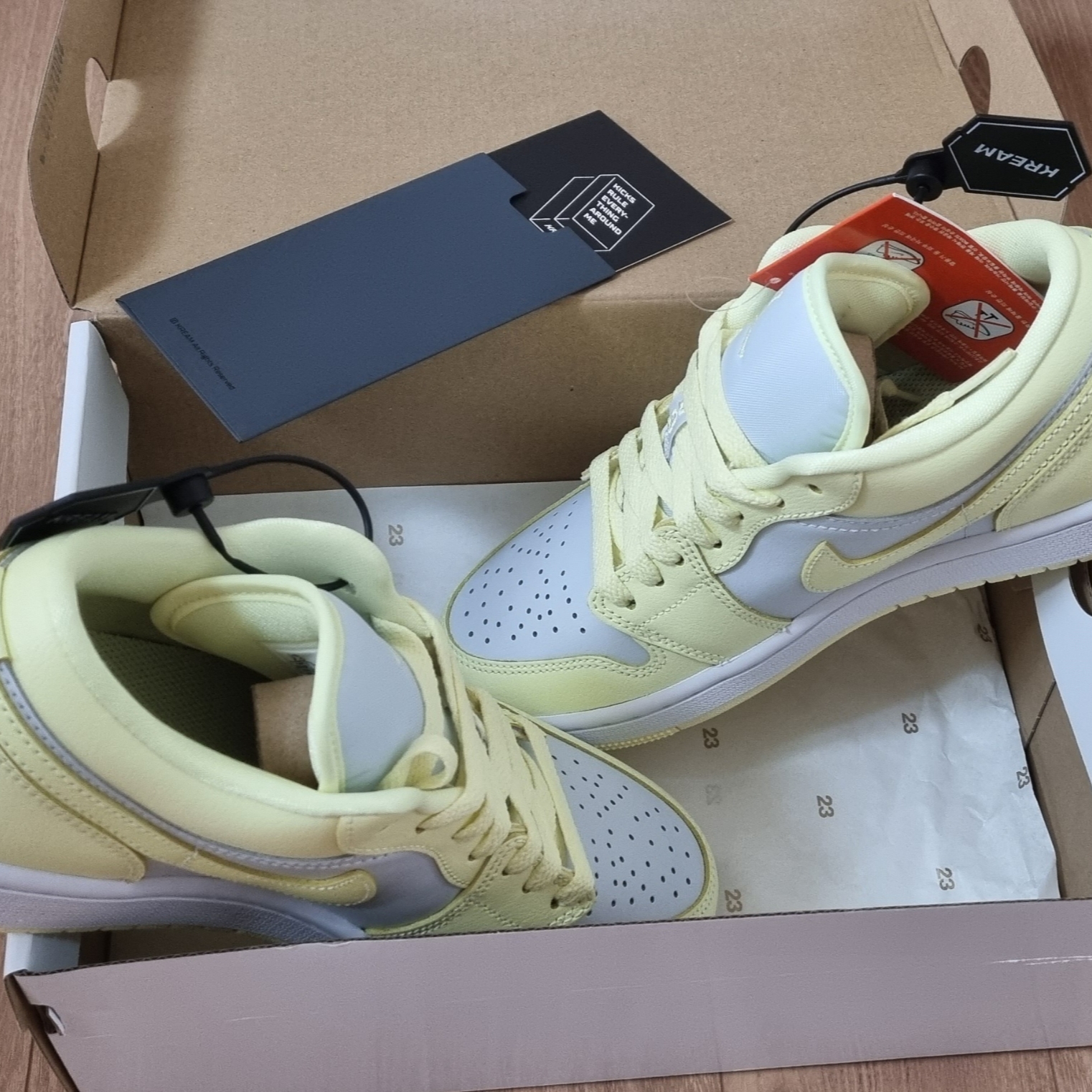 (W) Jordan 1 Low Citron Tint 착용 스타일 - 3