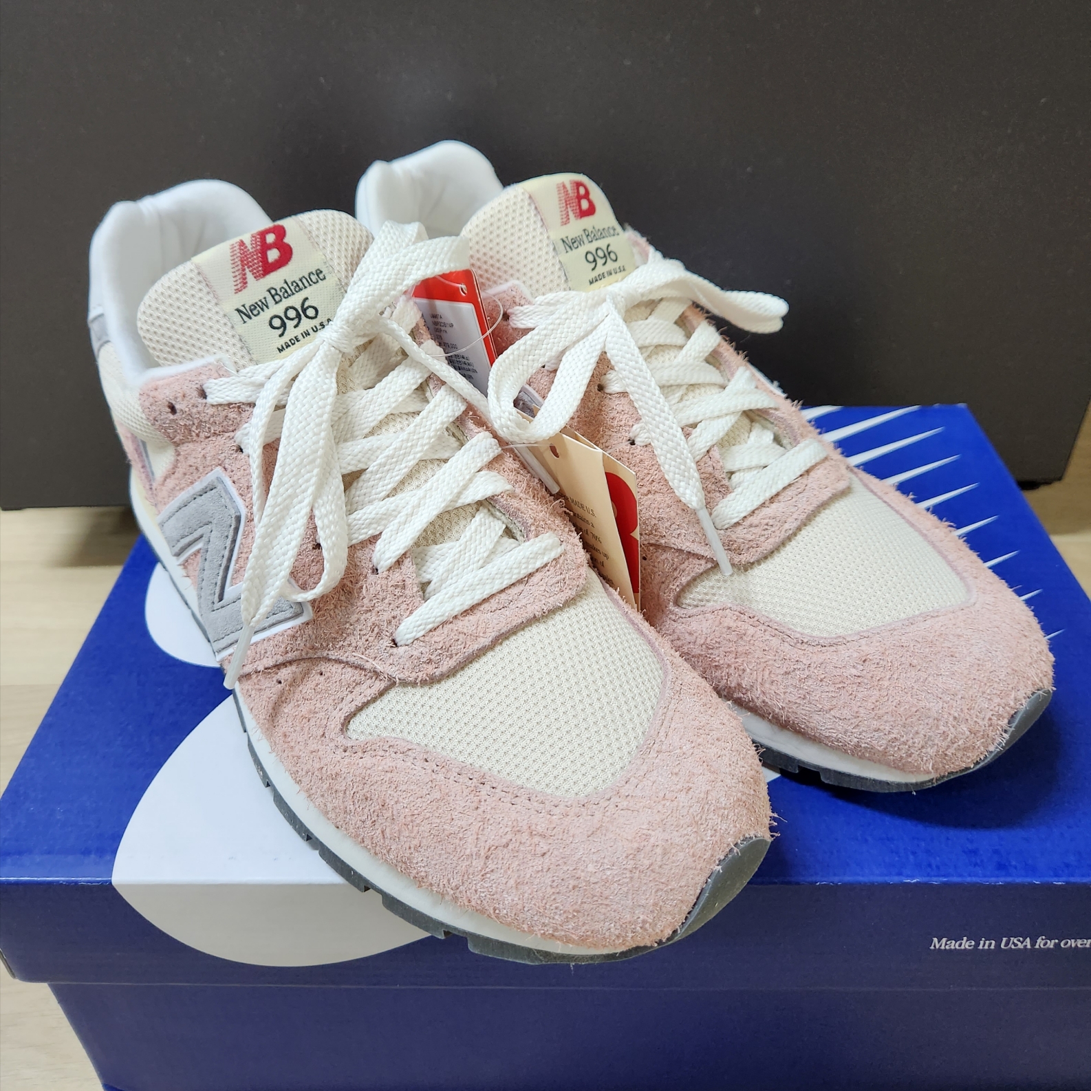 New Balance Made in USA 996 Pink Haze Silver 착용 스타일