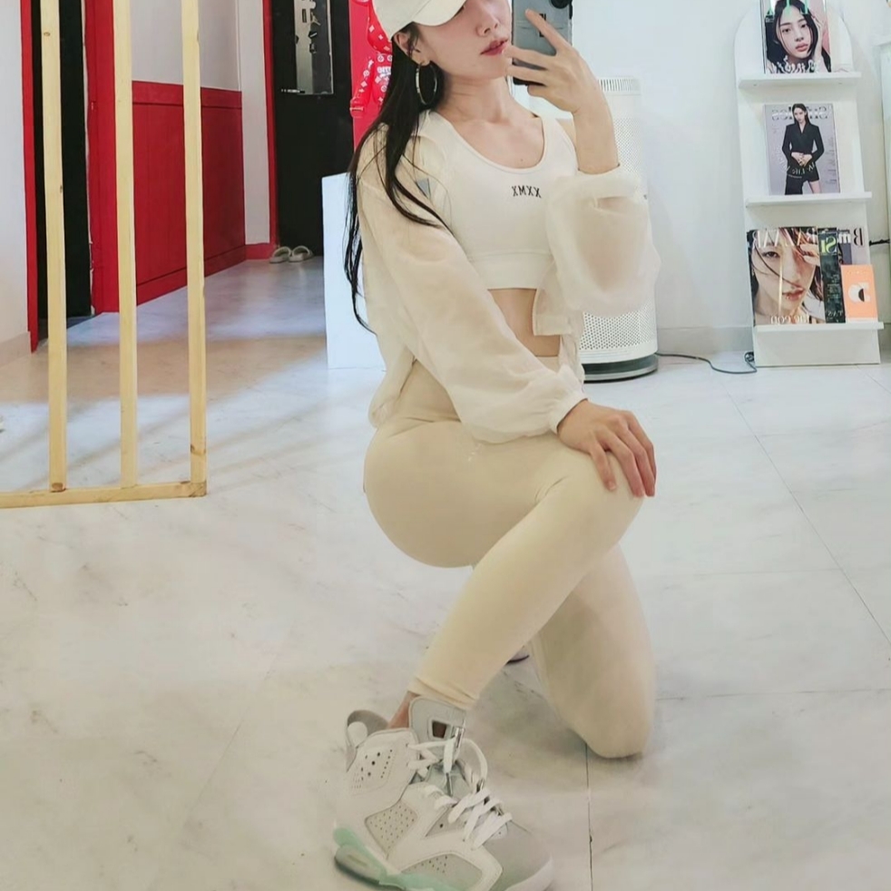 (W) Jordan 6 Retro Mint Foam 착용 스타일