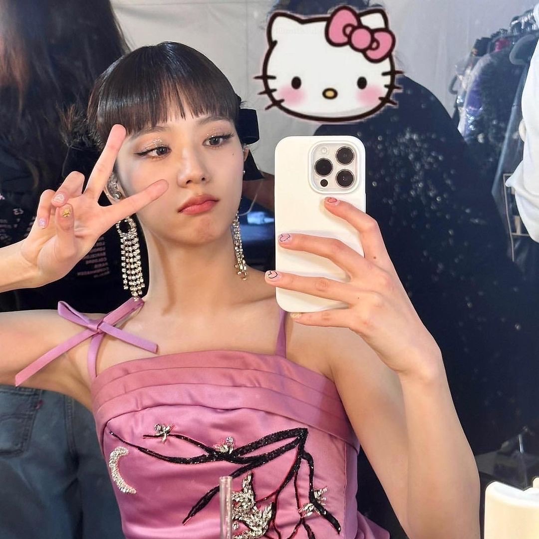 Sanrio Hello Kitty L Classic Plush, Nike x Hello Kitty Air Presto University Blue 착용 스타일 - 2