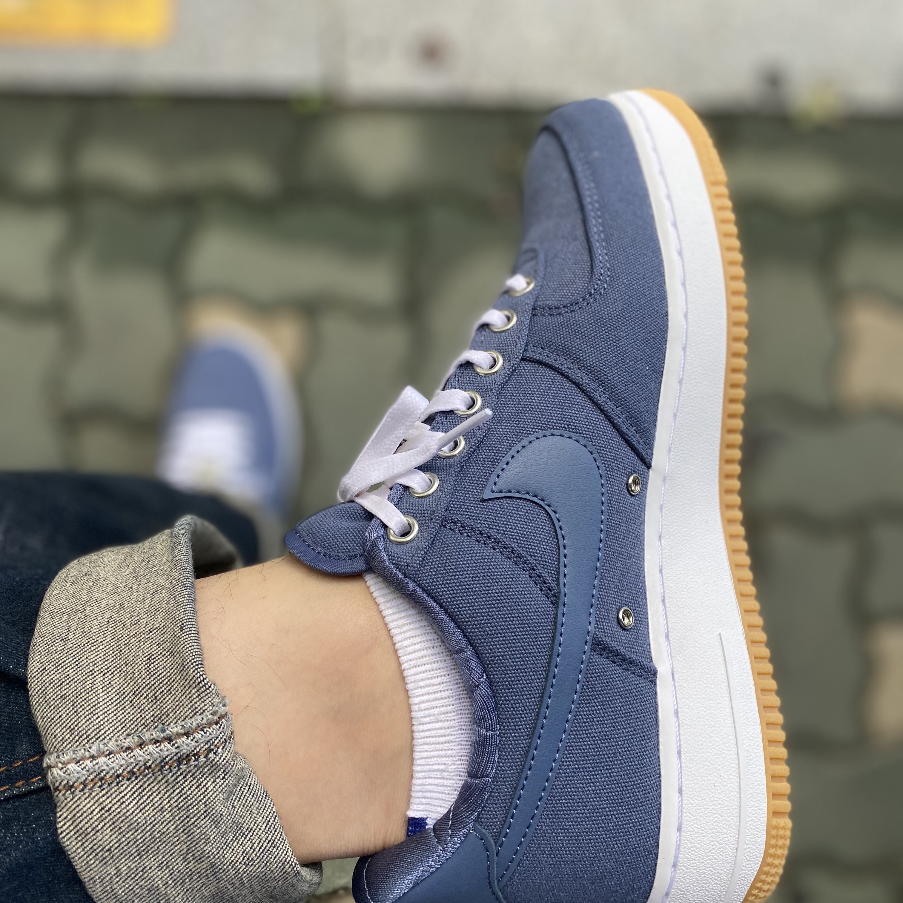 Nike Air Force 1 Low West Coast 착용 스타일