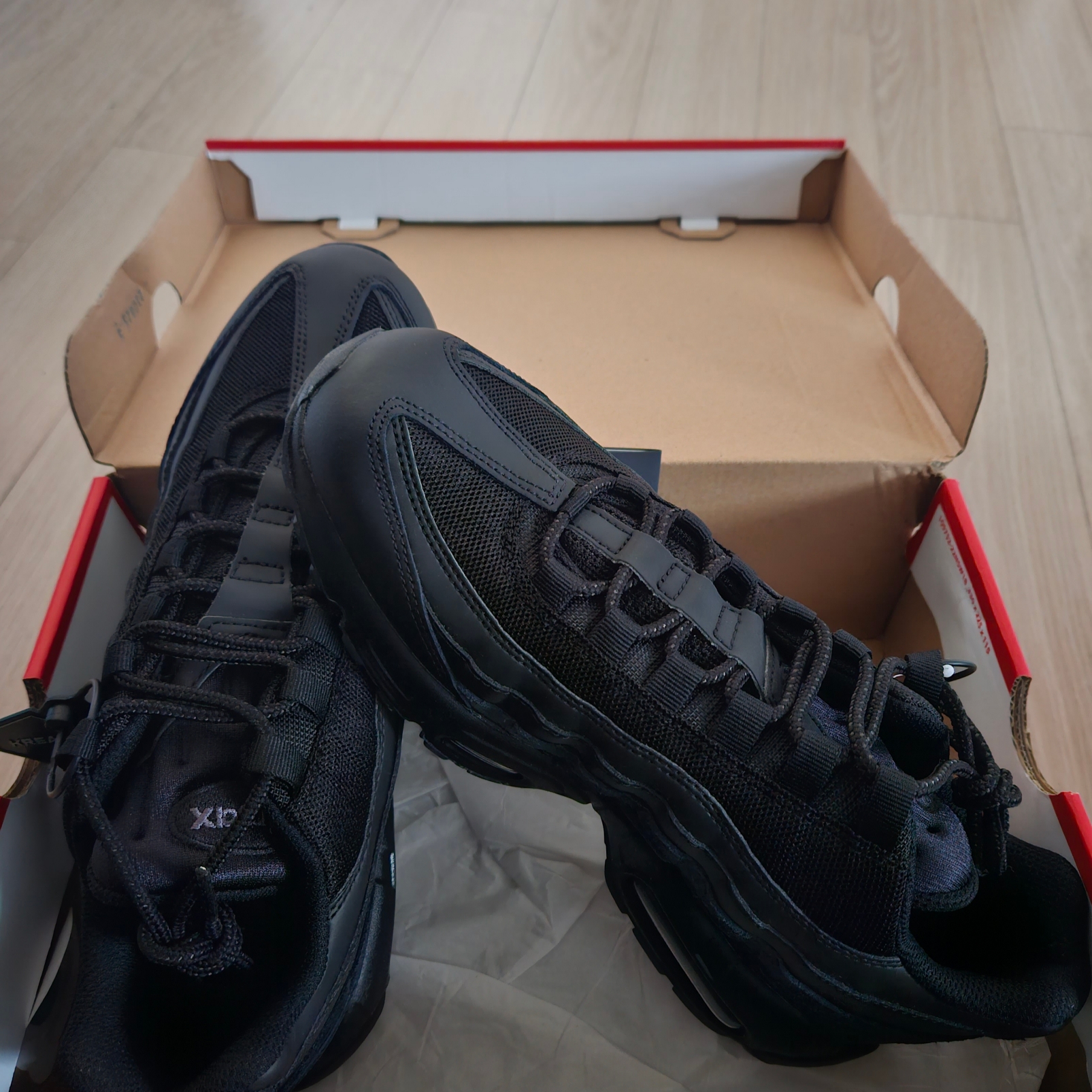Nike Air Max 95 Essential Triple Black 2020 착용 스타일