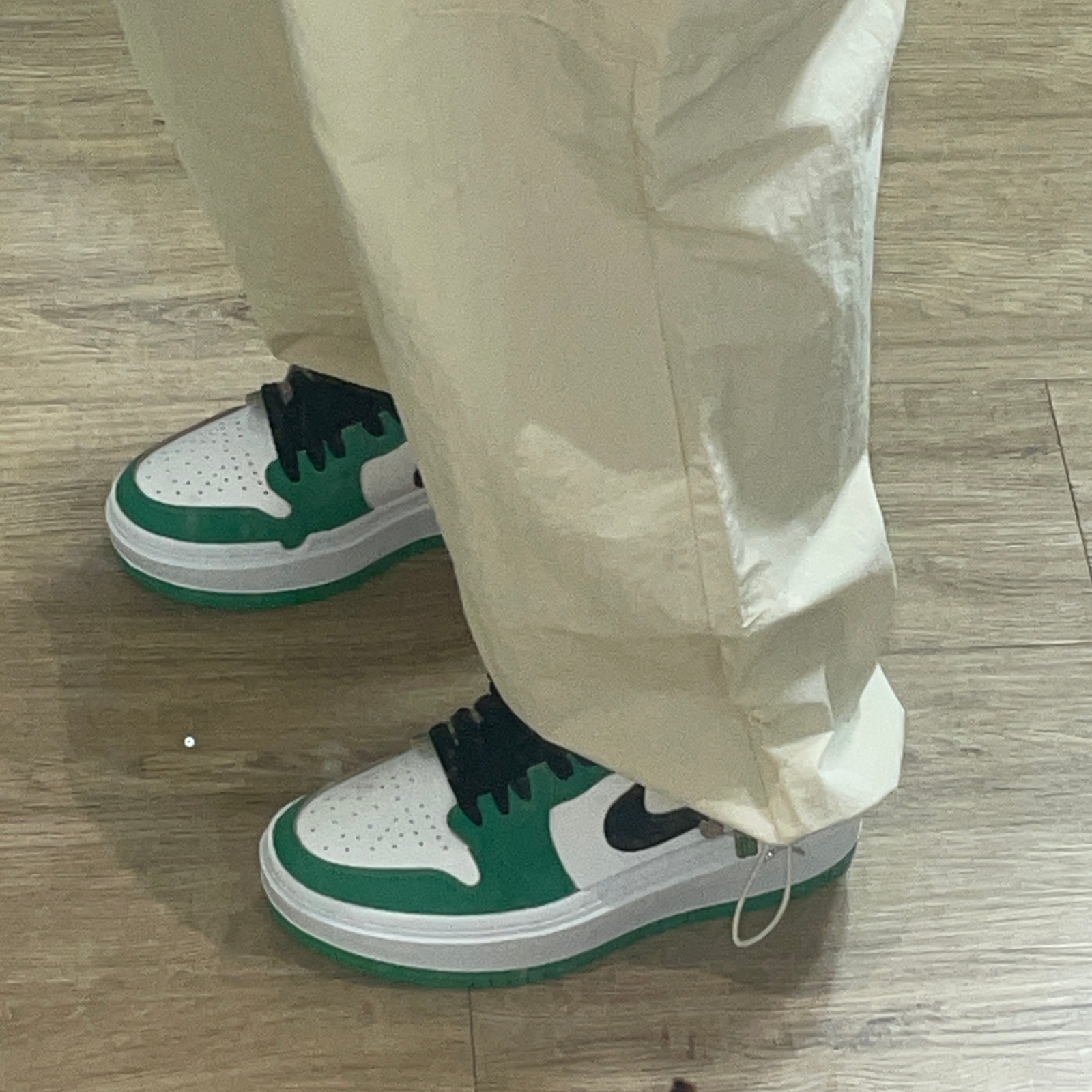 (W) Jordan 1 Elevate Low SE Lucky Green 착용 스타일
