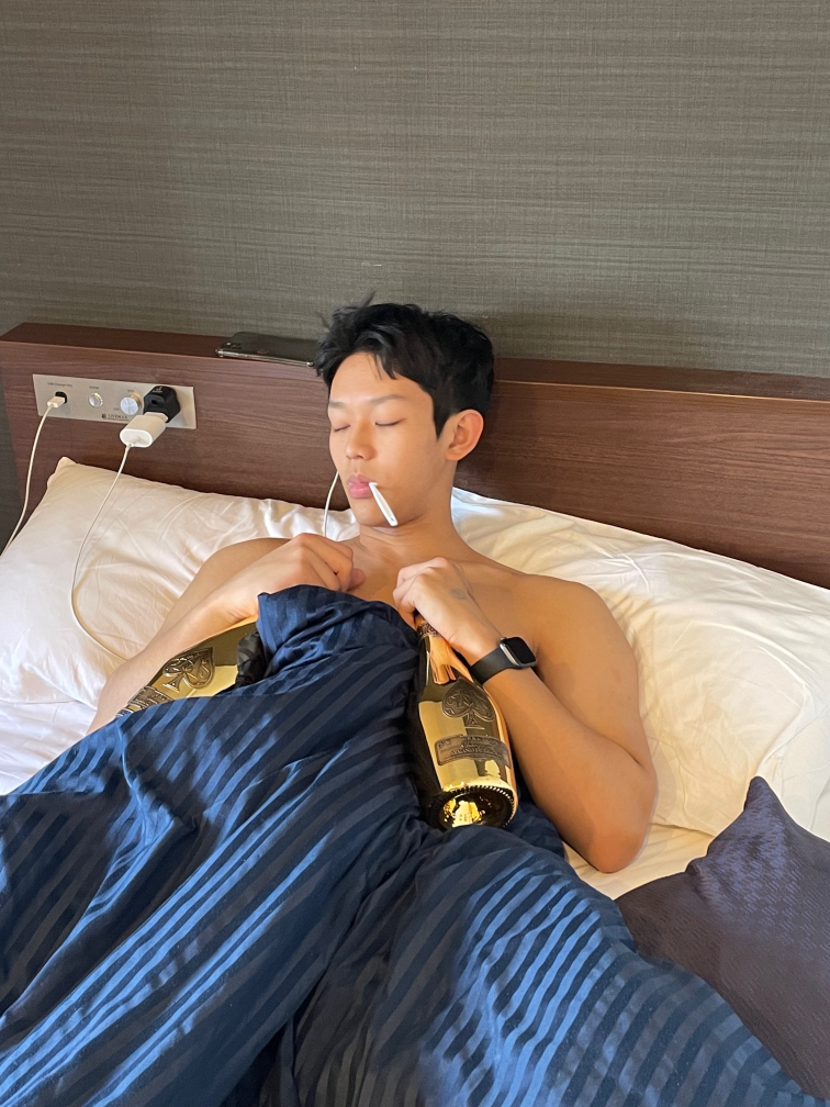 KREAM 프로필 이미지