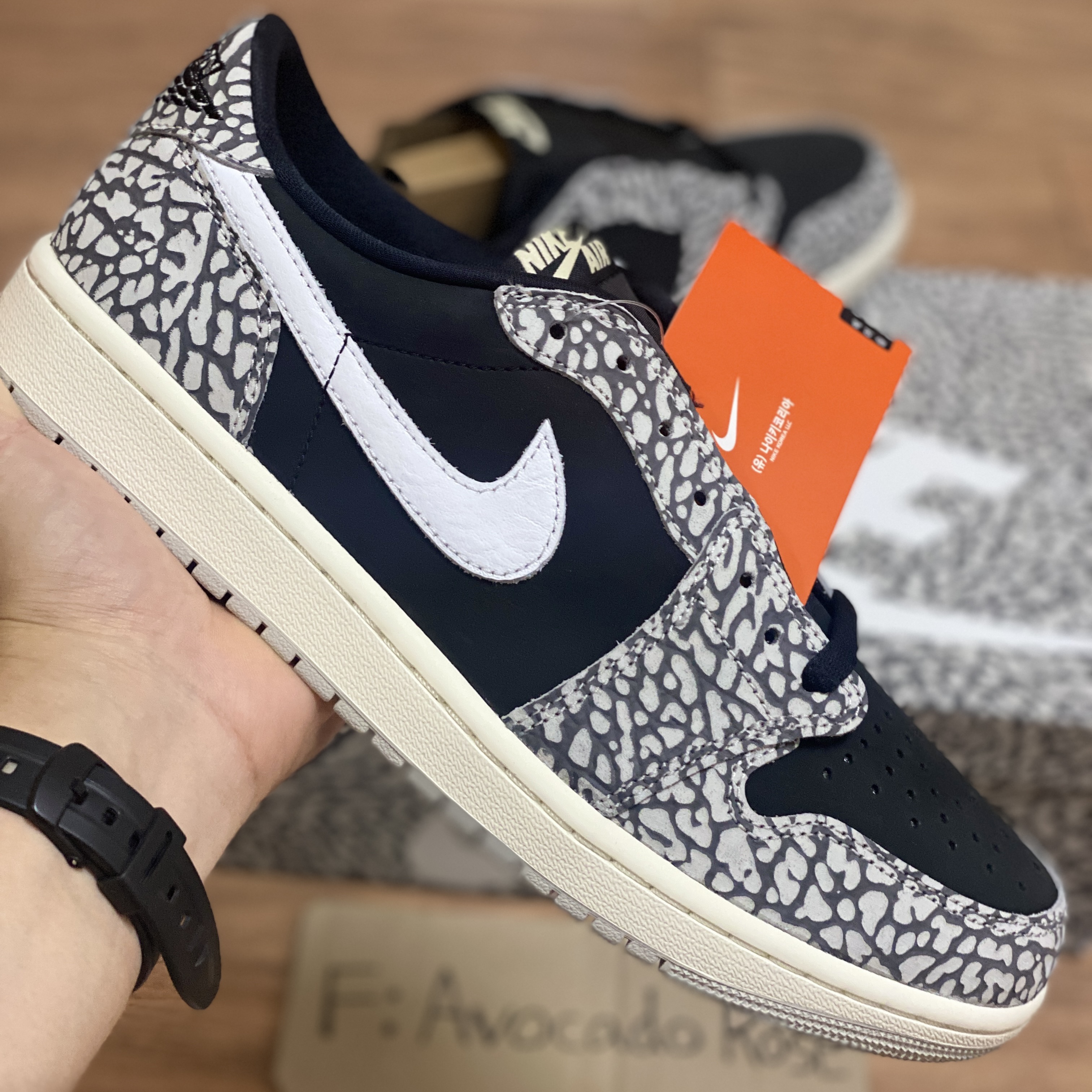 Jordan 1 Retro Low OG Black Cement 착용 스타일