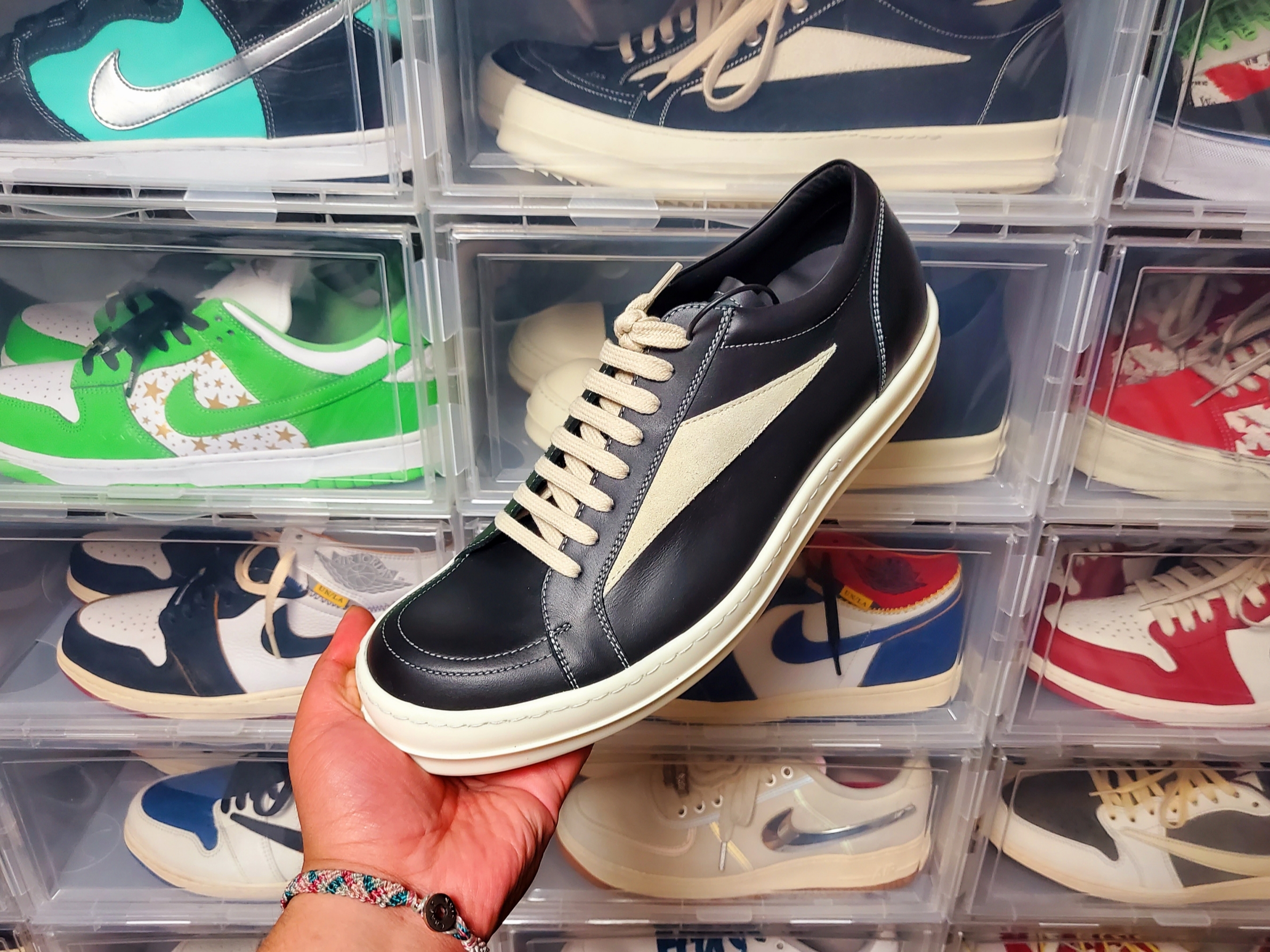 Rick Owens Luxor Vintage Sneakers Black Milk, Rick Owens Full Grain Calf Leather Strobe Low Sneakers Black Milk White 착용 스타일 - 1
