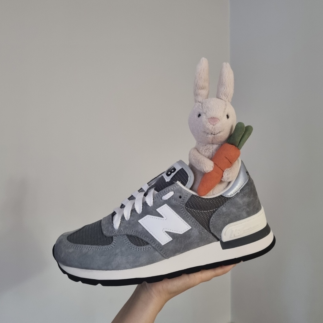 New Balance 990v1 Made in USA Grey White 착용 스타일