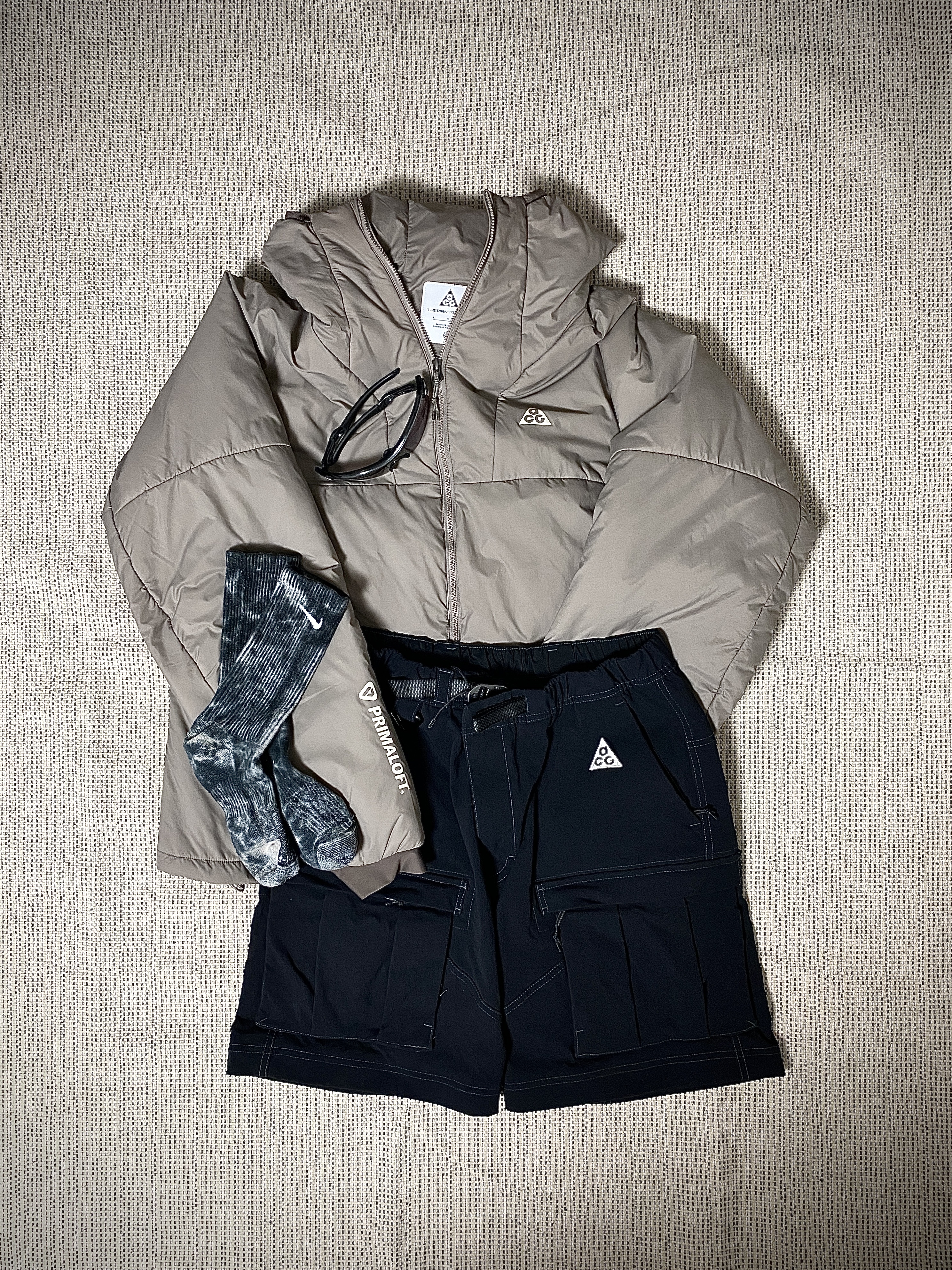 Nike ACG Therma-Fit ADV Rope De Dope Jacket Moon Fossil - Asia, Nike ACG Smith Summit Cargo Pants Black Summit White - Asia 착용 스타일 - 3