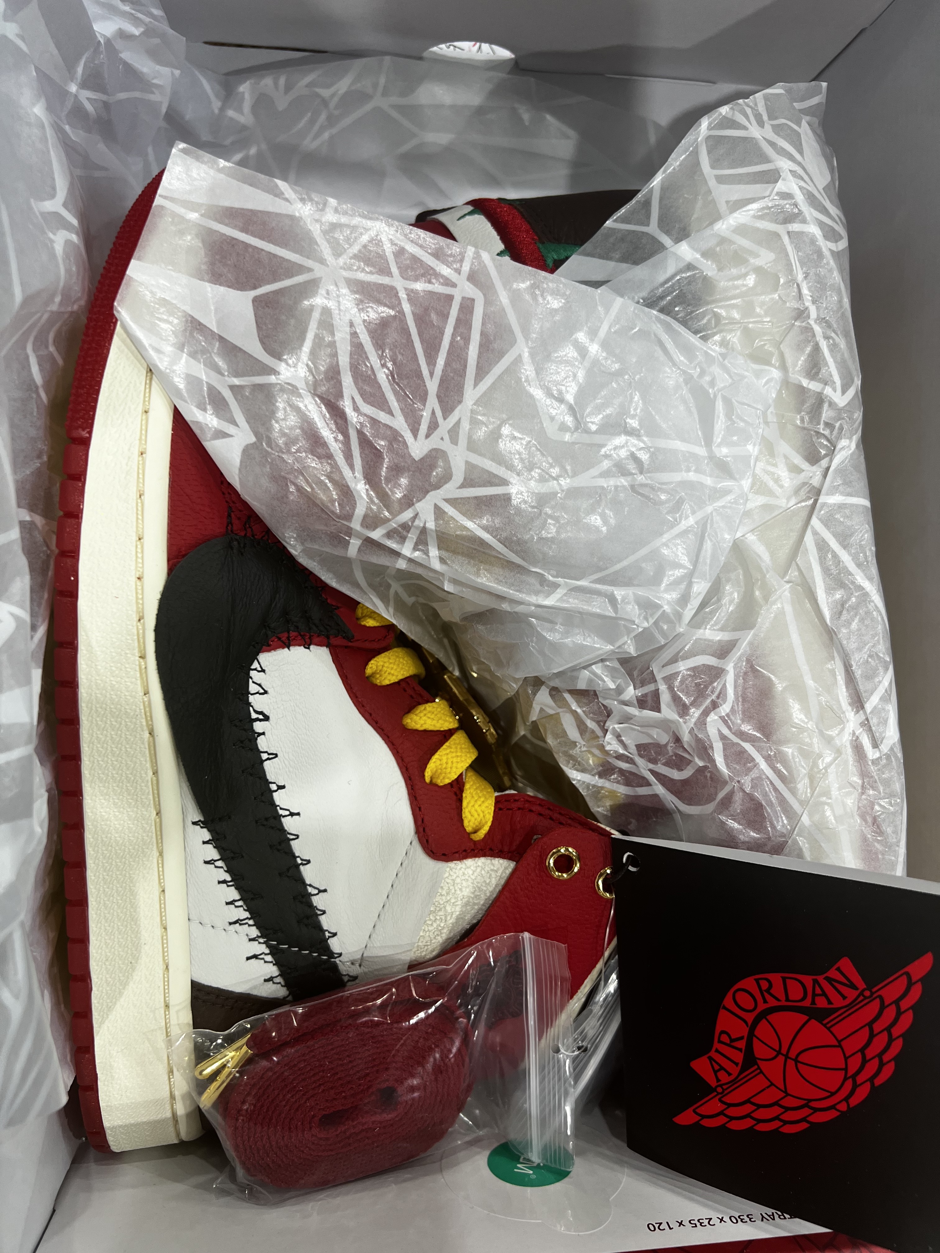 (W) Jordan 1 x Teyana Taylor Zoom CMFT 2 Gym Red 착용 스타일