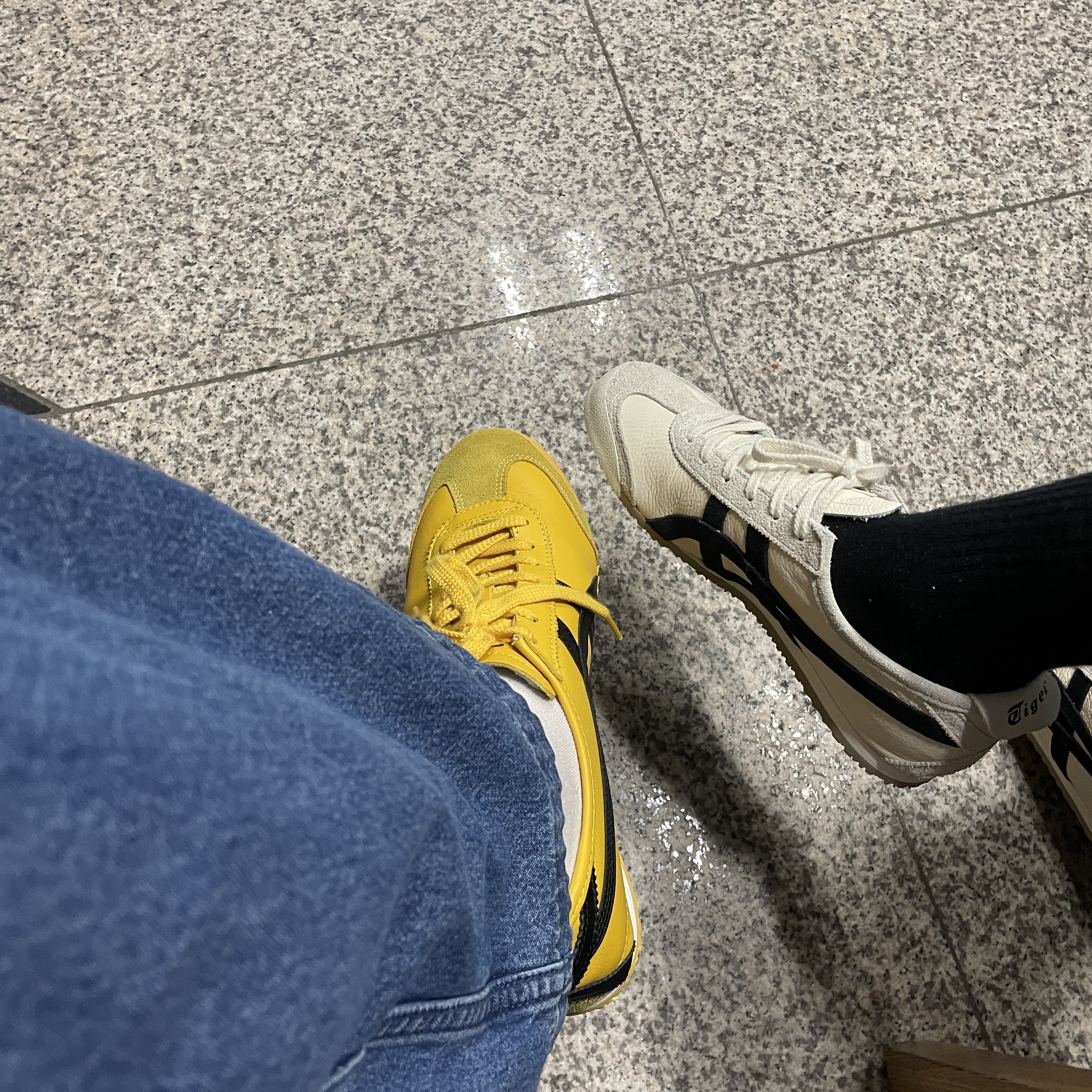 Onitsuka Tiger Mexico 66 Vintage White Black 착용 스타일 - 4