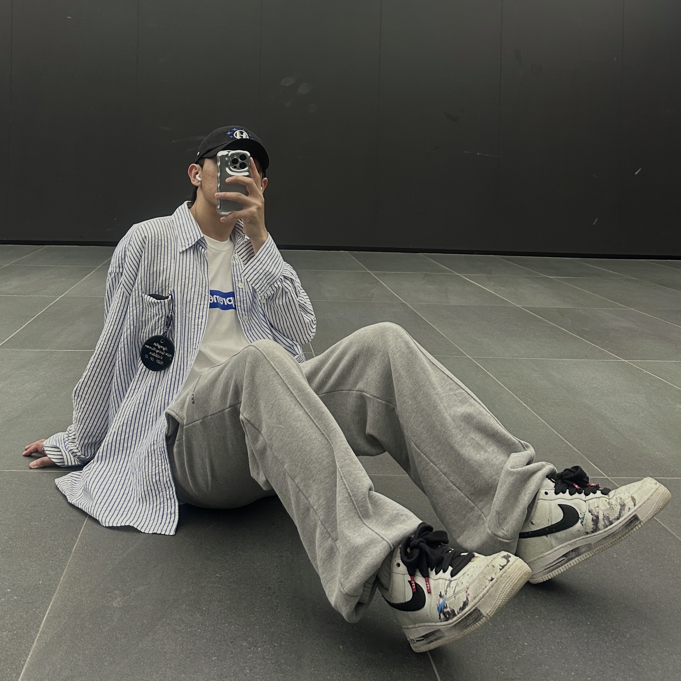 Supreme Seoul Box Logo T-Shirt White - 23FW, Nike x Peaceminusone Air Force 1 Low Para-Noise 2.0 착용 스타일 - 2