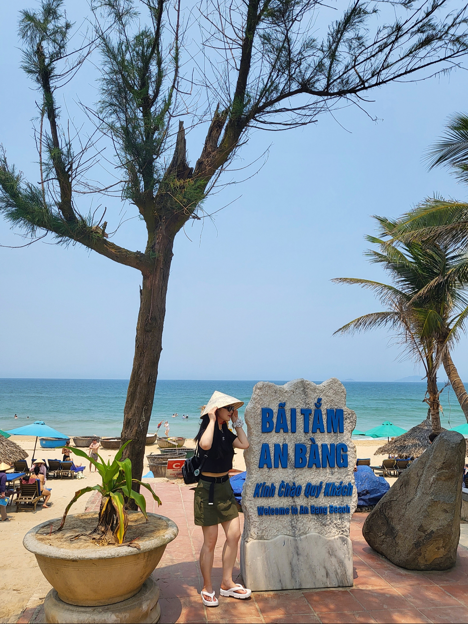 Gentle Monster La Mode 01 Black, Nieeh Women Turtle Bag Black 착용 스타일 - 2