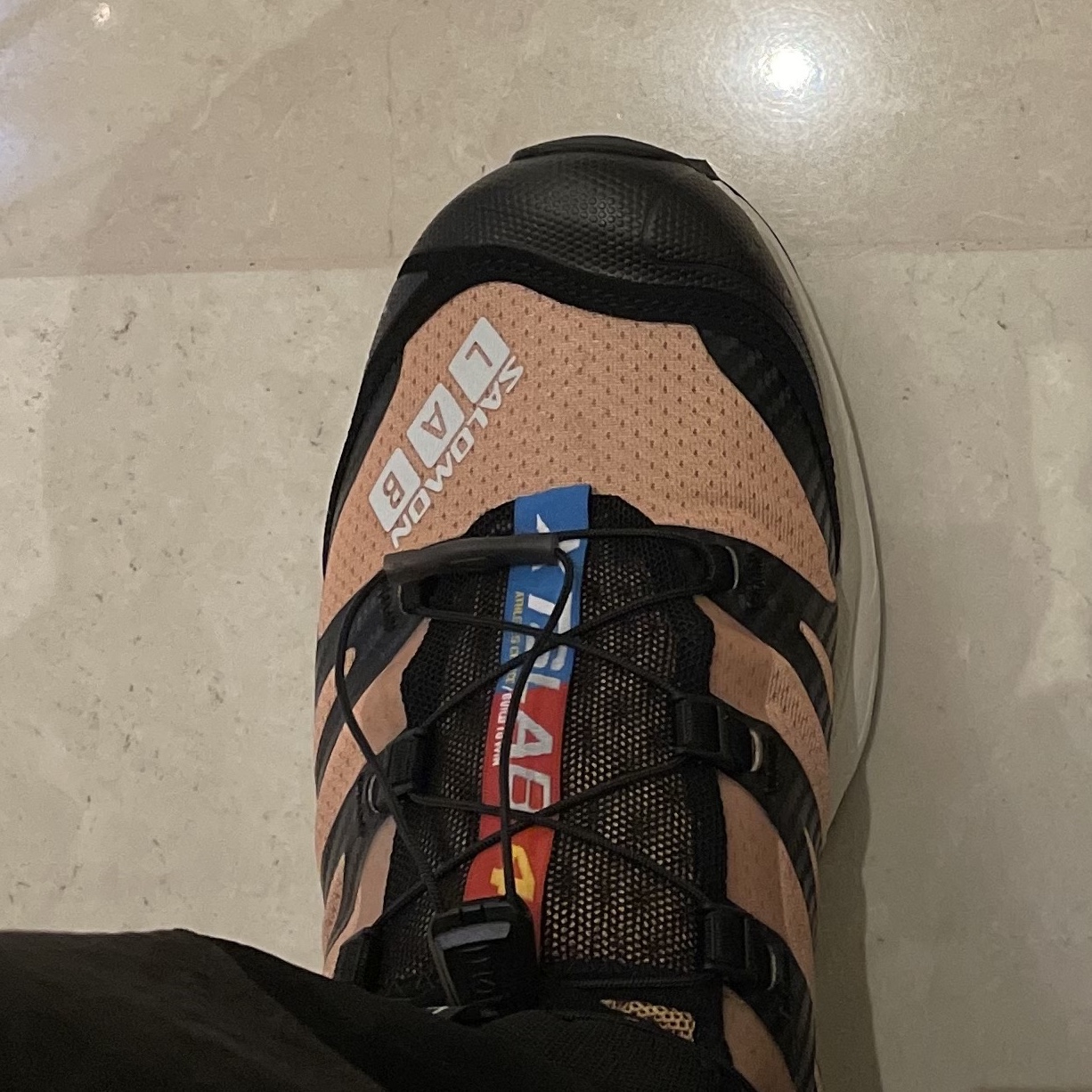 Salomon XT-4 Tobacco Brown 착용 스타일