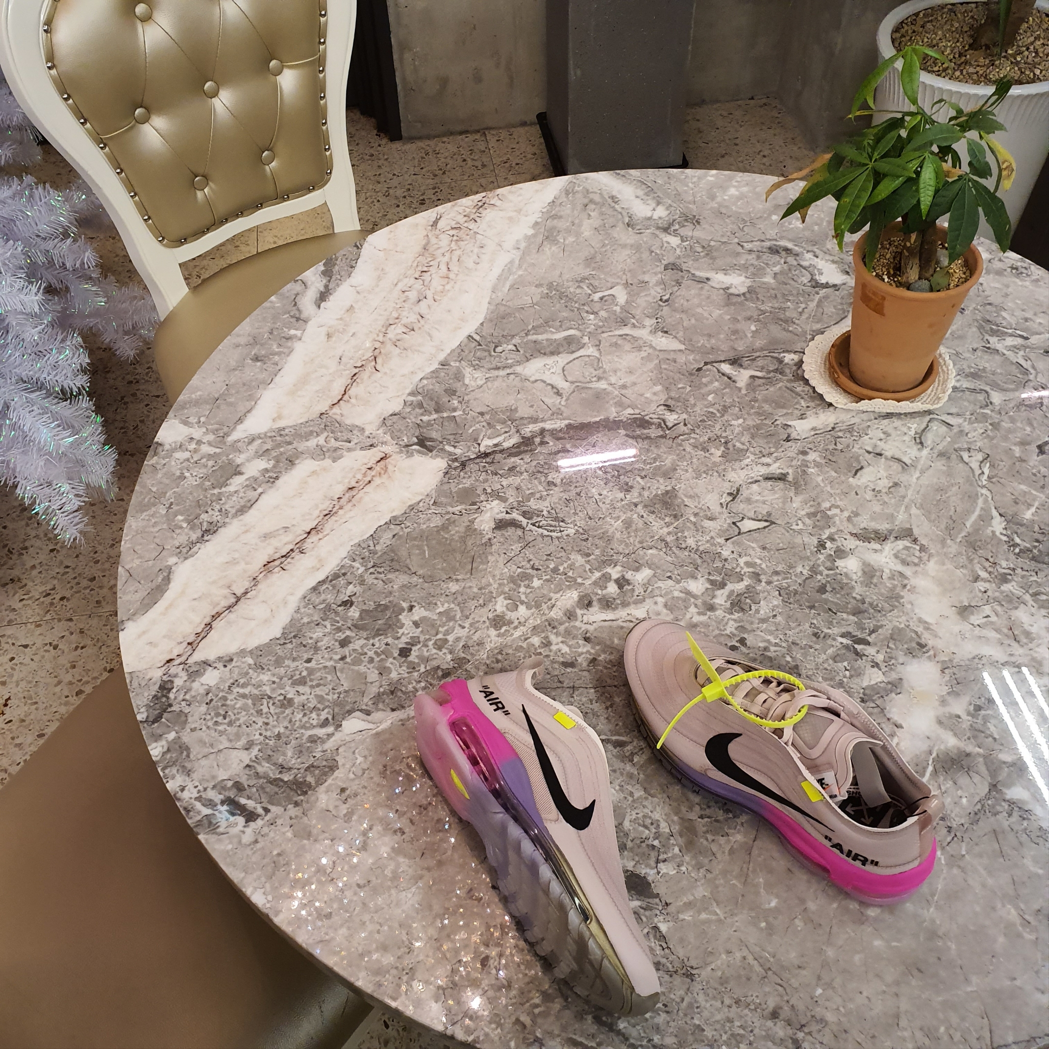 Nike x Off-White Air Max 97 Elemental Rose Serena Queen 착용 스타일