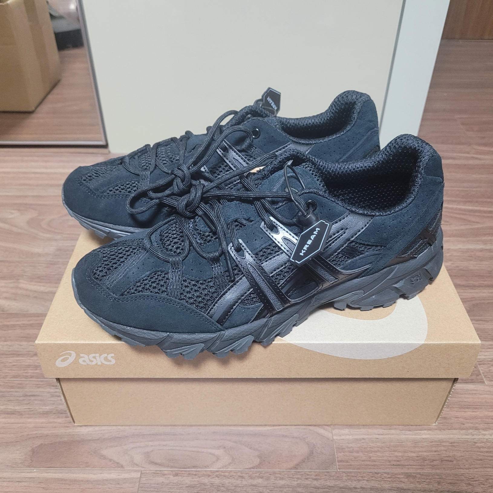 Asics Gel-Sonoma 15-50 Black 착용 스타일 - 1