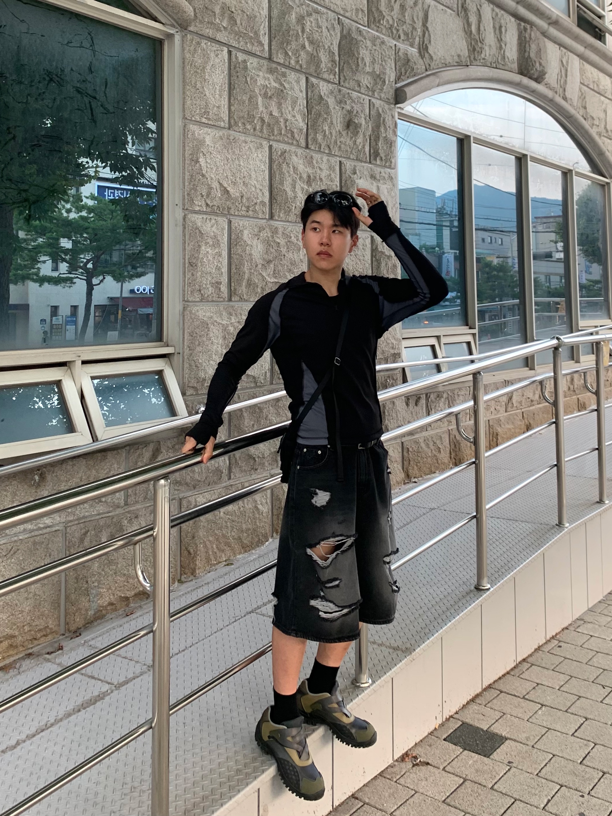 Kiko Kostadinov Harkman Shoes Moss Stone Castlerock 착용 스타일 - 4