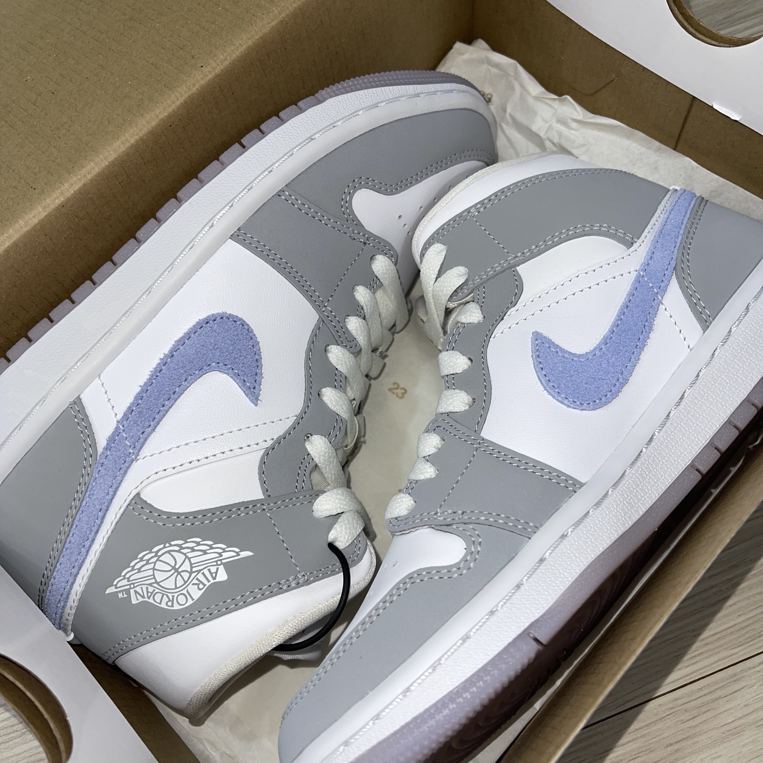 (W) Jordan 1 Mid Wolf Grey 착용 스타일