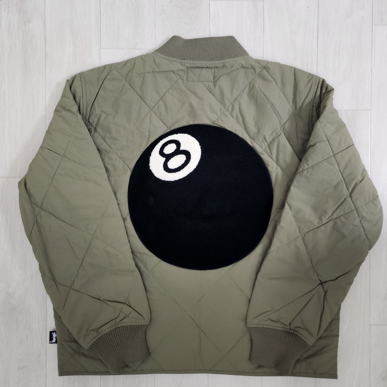 Stussy 8 Ball Quilted Liner Jacket Olive 착용 스타일 - 1