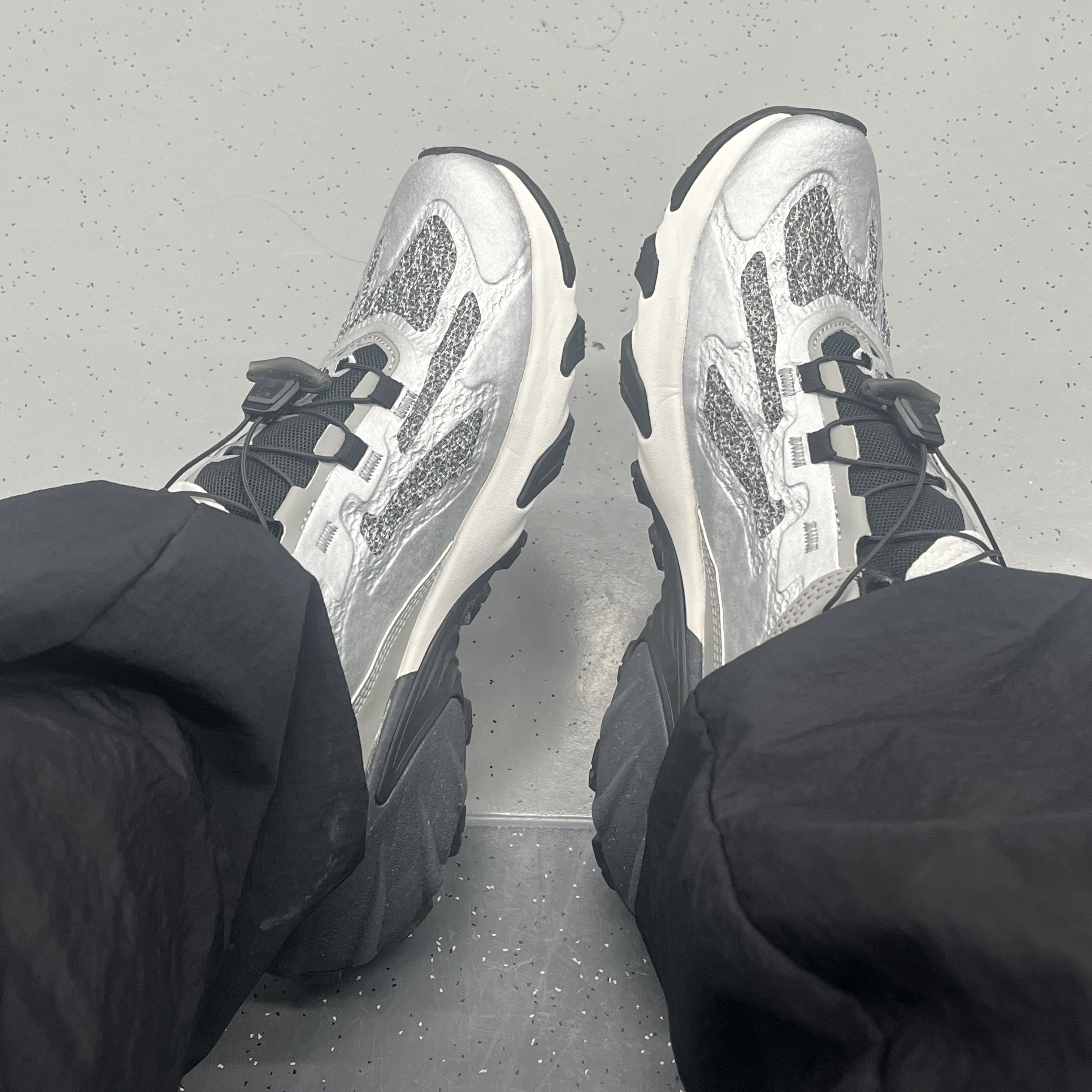 Salomon Speedverse PRG Silver Frost Grey Lunar Rock 착용 스타일