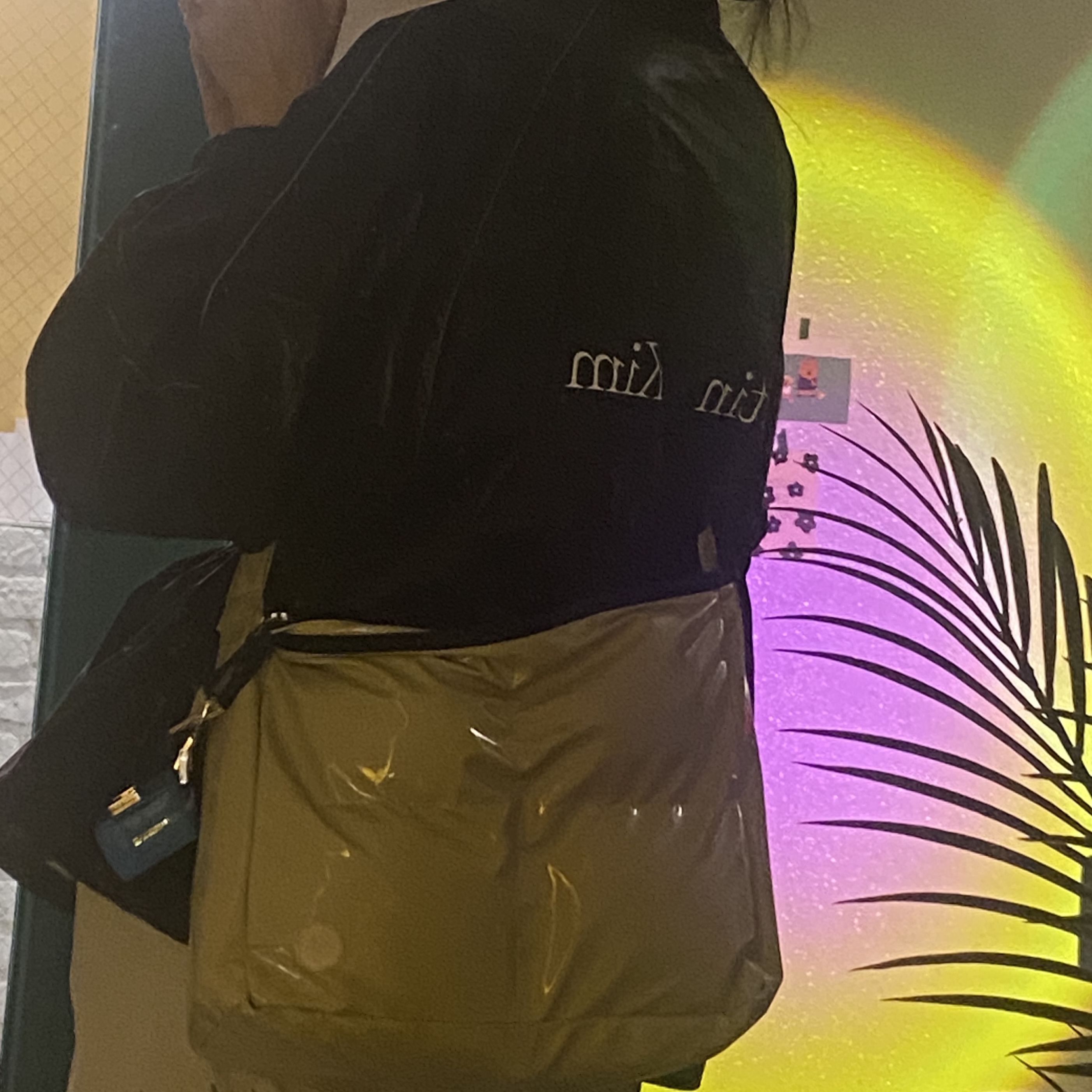 (W) Matin Kim Logo Coating Jumper Black 착용 스타일