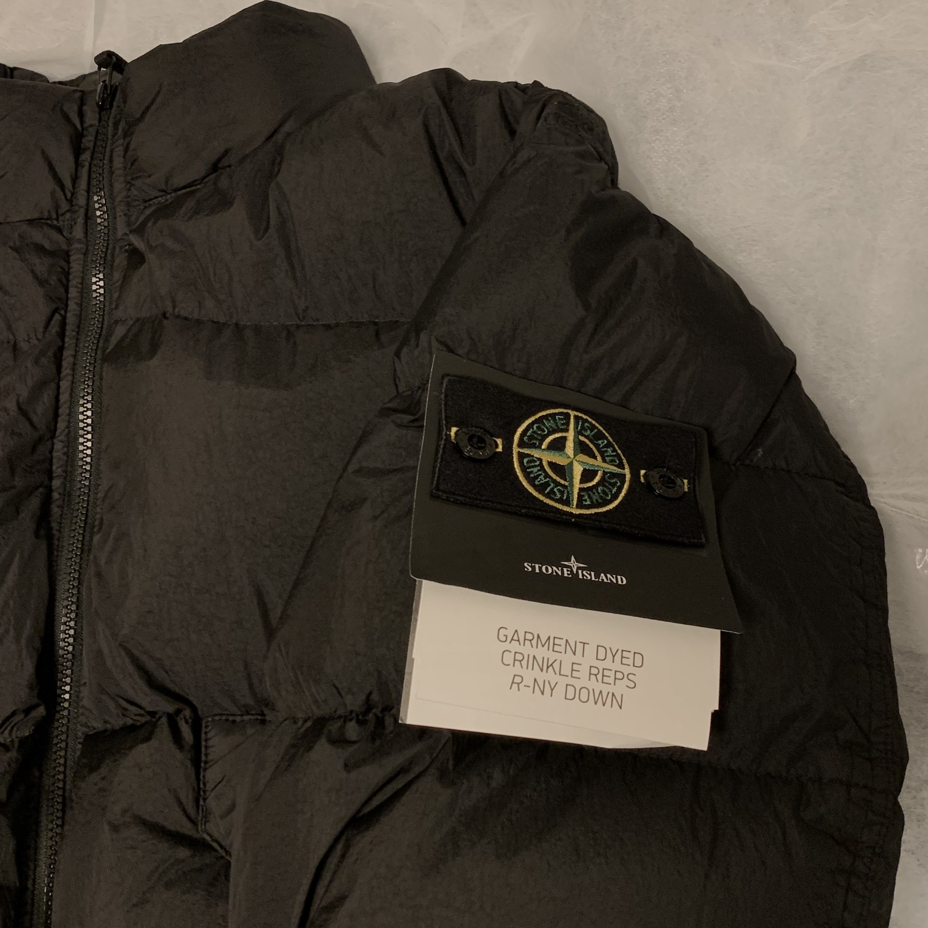 Stone Island 40623 Garment Dyed Crinkle Reps Recycled Nylon Down Jacket Black - 23FW 착용 스타일