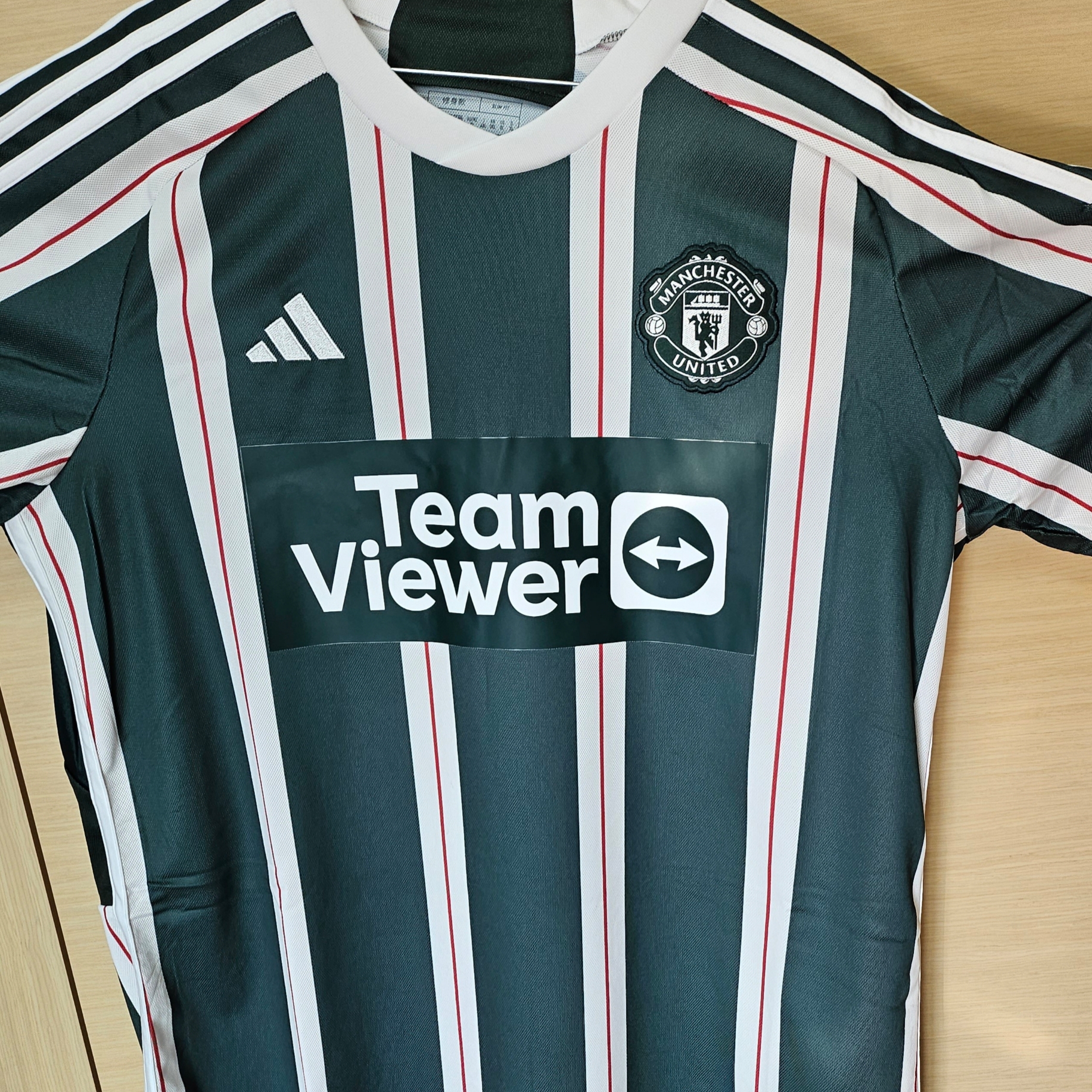 Adidas Manchester United 2023/24 Away Jersey Green Night Core White - KR Sizing (Non Marking Ver.) 착용 스타일