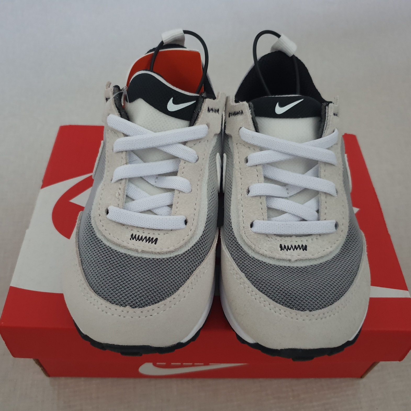 (TD) Nike Waffle One Infinite Lilac 착용 스타일 - 2