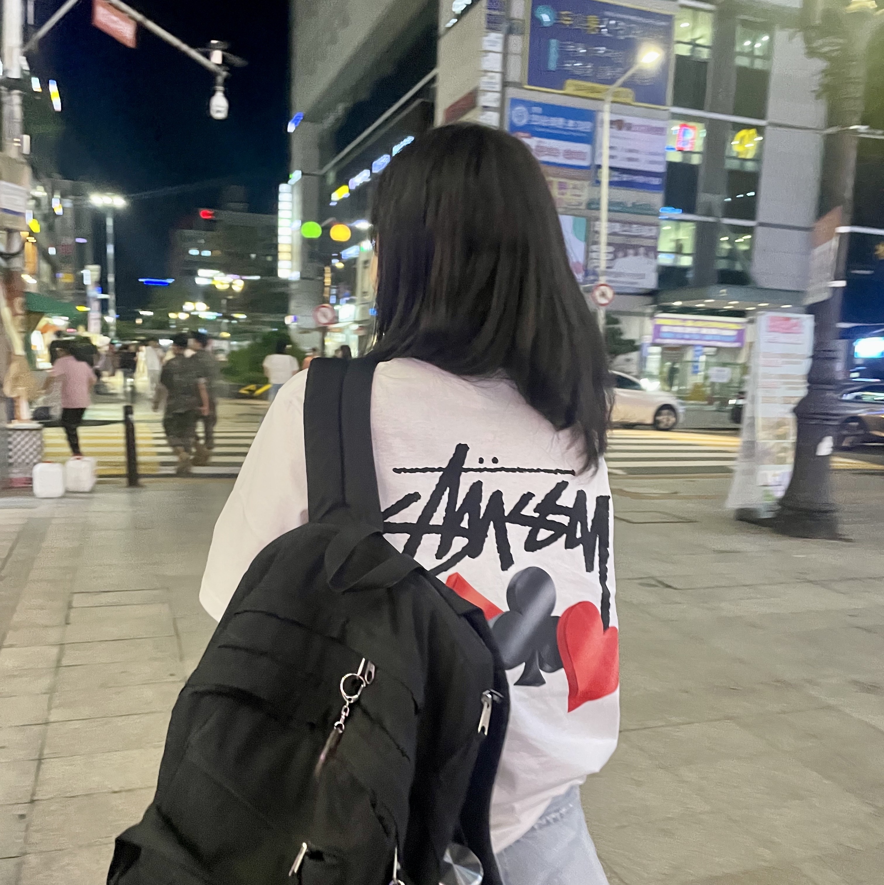 Stussy Suits T-Shirt White 착용 스타일 - 1