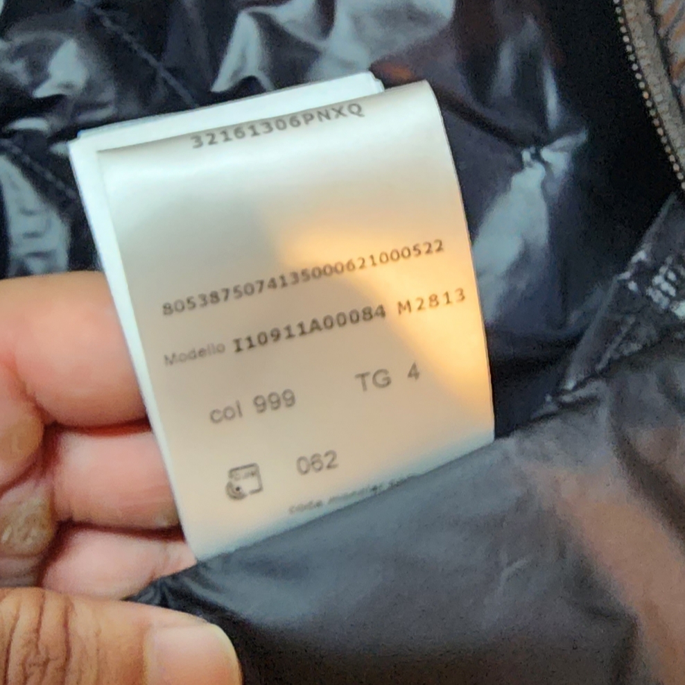 Moncler Cursa Down Gilet Black - 23SS 착용 스타일 - 4
