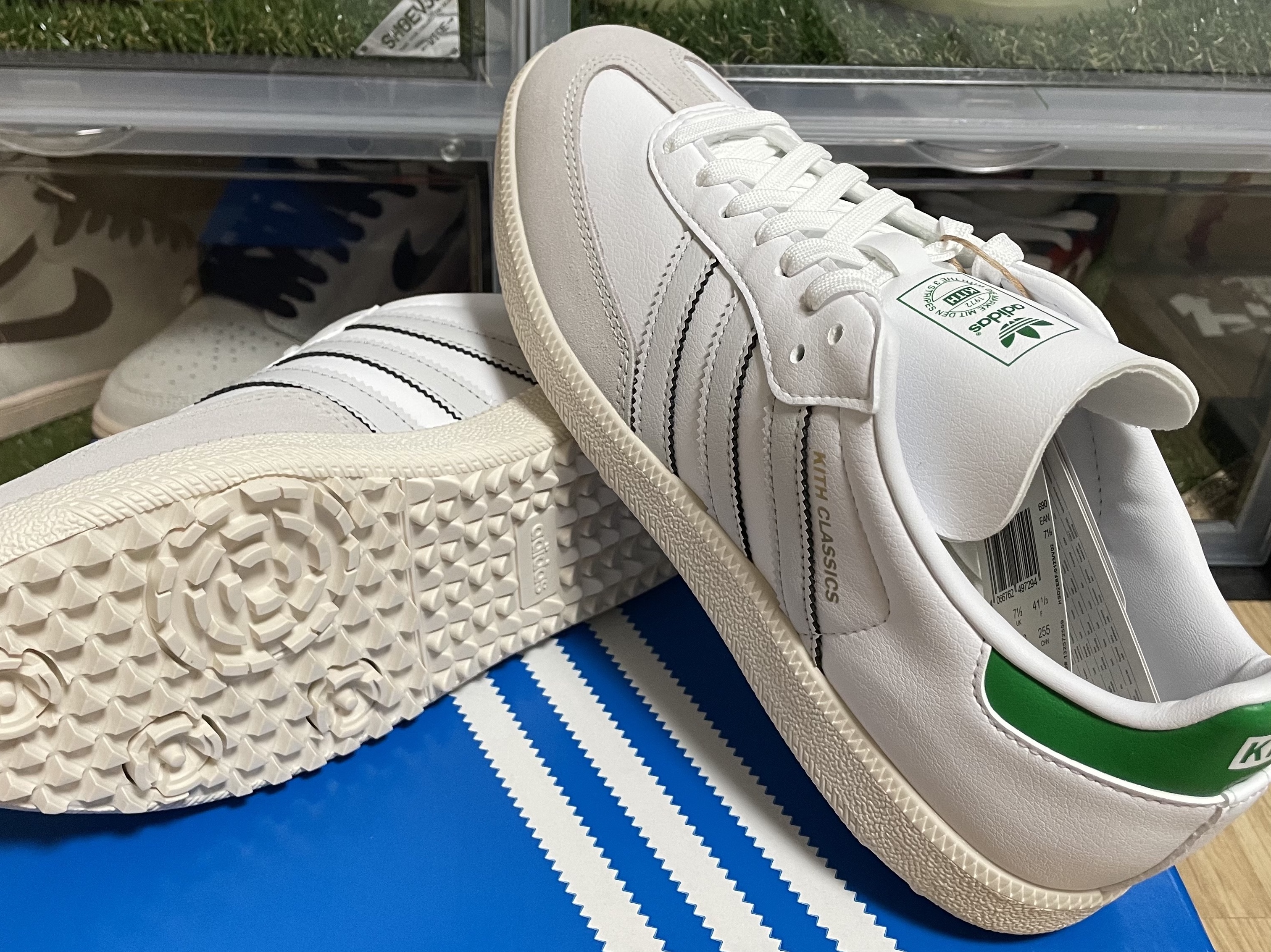 Adidas x Kith Samba Golf White Dash Grey 착용 스타일 - 2