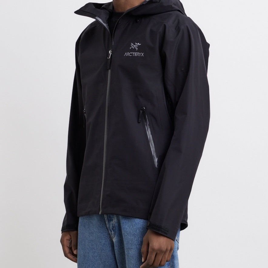 Arc'teryx Beta LT Jacket Black, Arc'teryx Squamish Hoody Black 착용 스타일 - 3