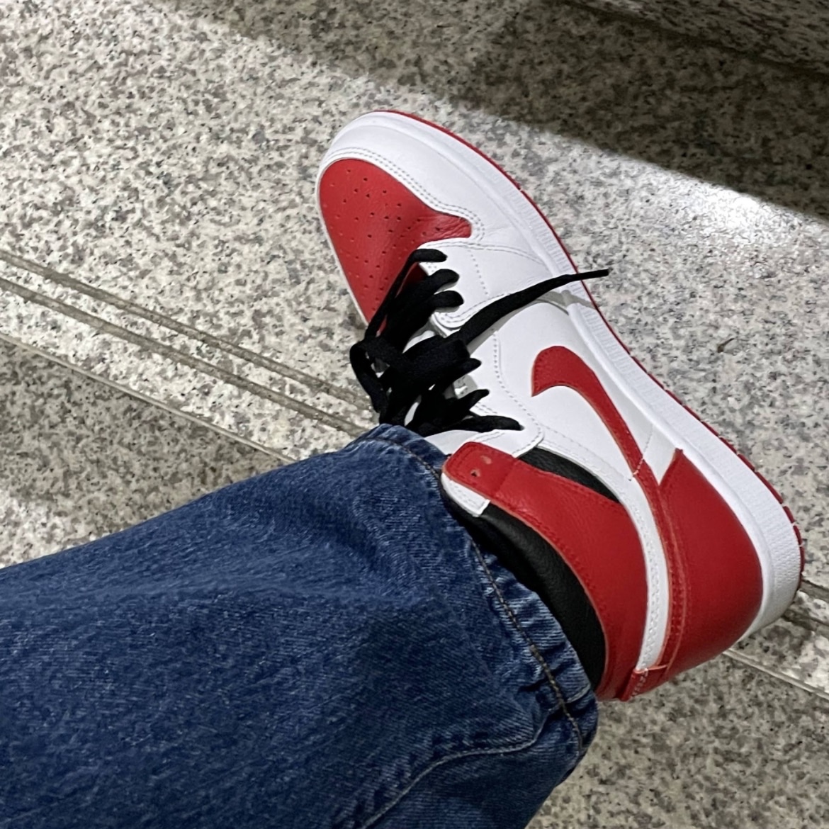 Jordan 1 Retro High OG Heritage 착용 스타일