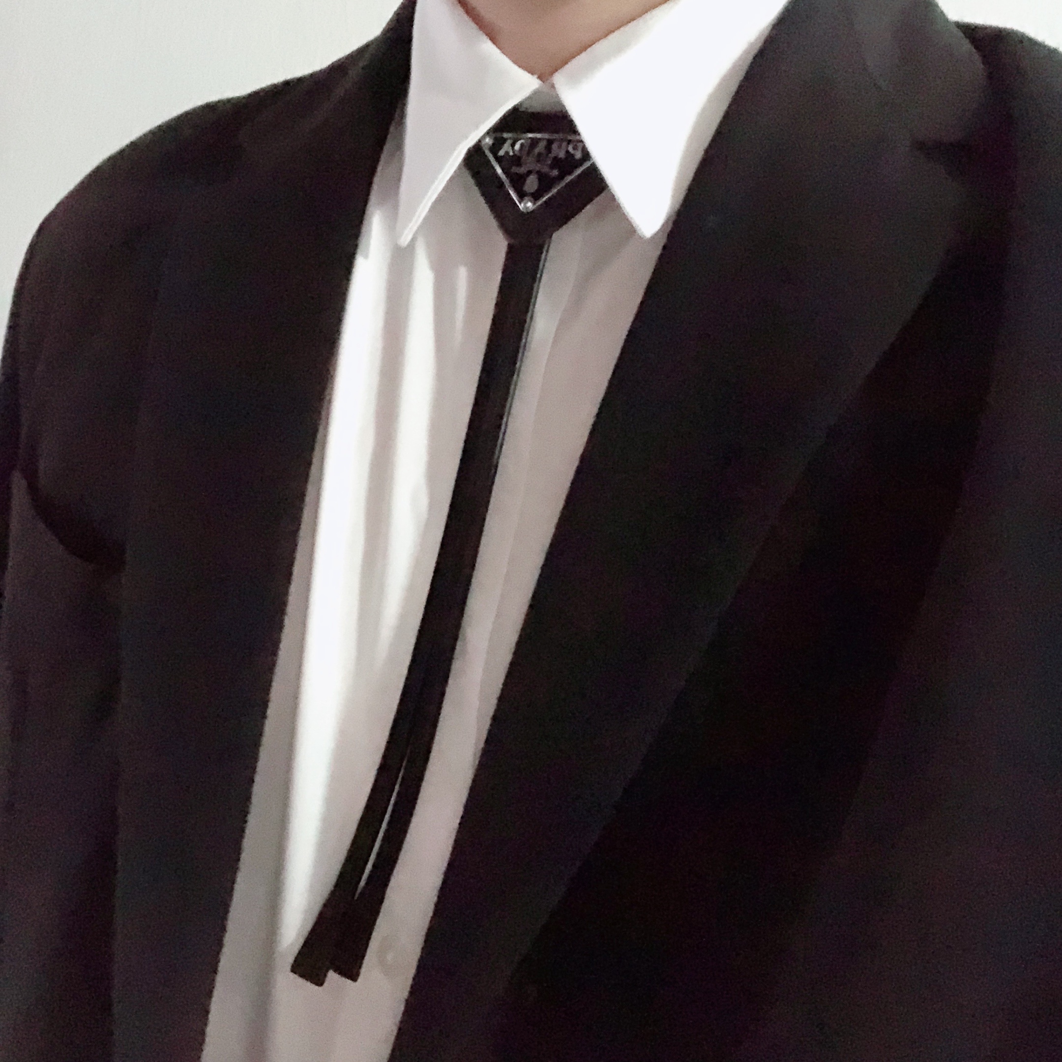 Balenciaga Speed Trainer Black White 2021/2022, Prada Saffiano Leather Bolo Tie Black 착용 스타일 - 2