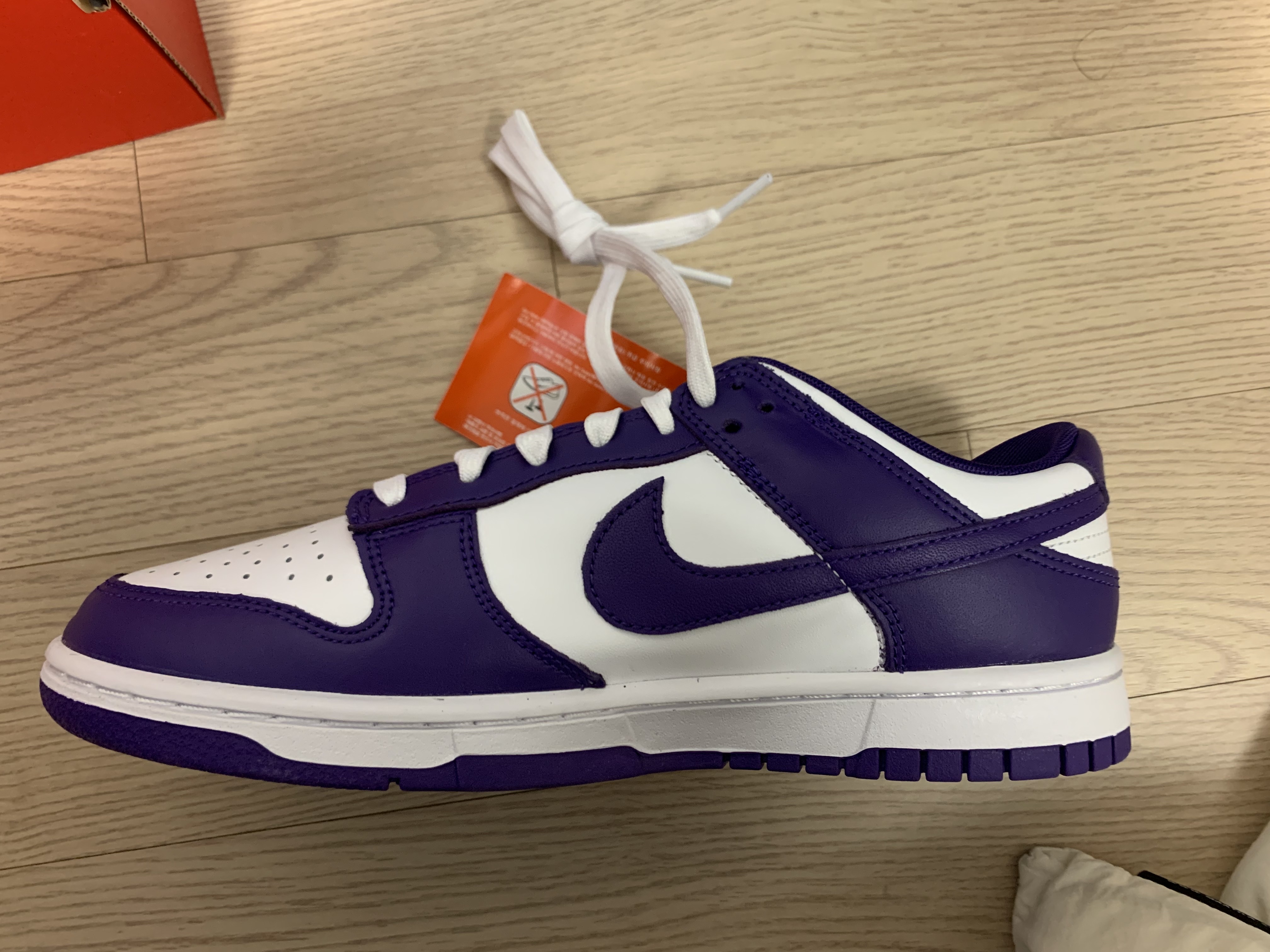 Nike Dunk Low Retro Championship Court Purple 착용 스타일