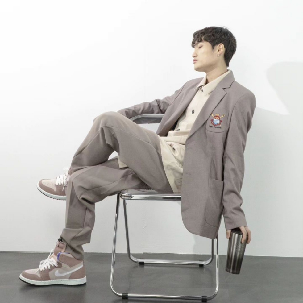 Jordan 1 Zoom Air CMFT Fossil Stone Fossil Rose 착용 스타일