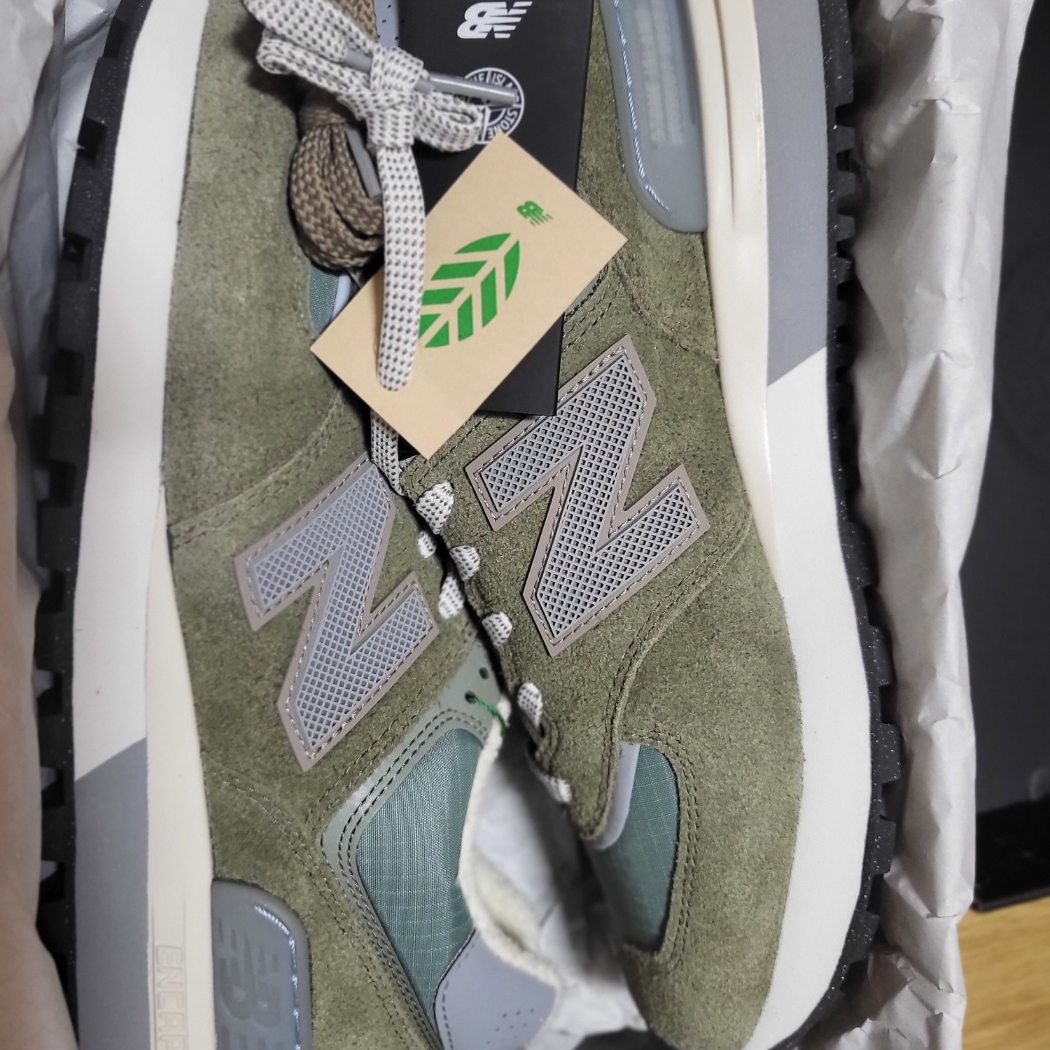 New Balance x Stone Island 574 Legacy Green 착용 스타일
