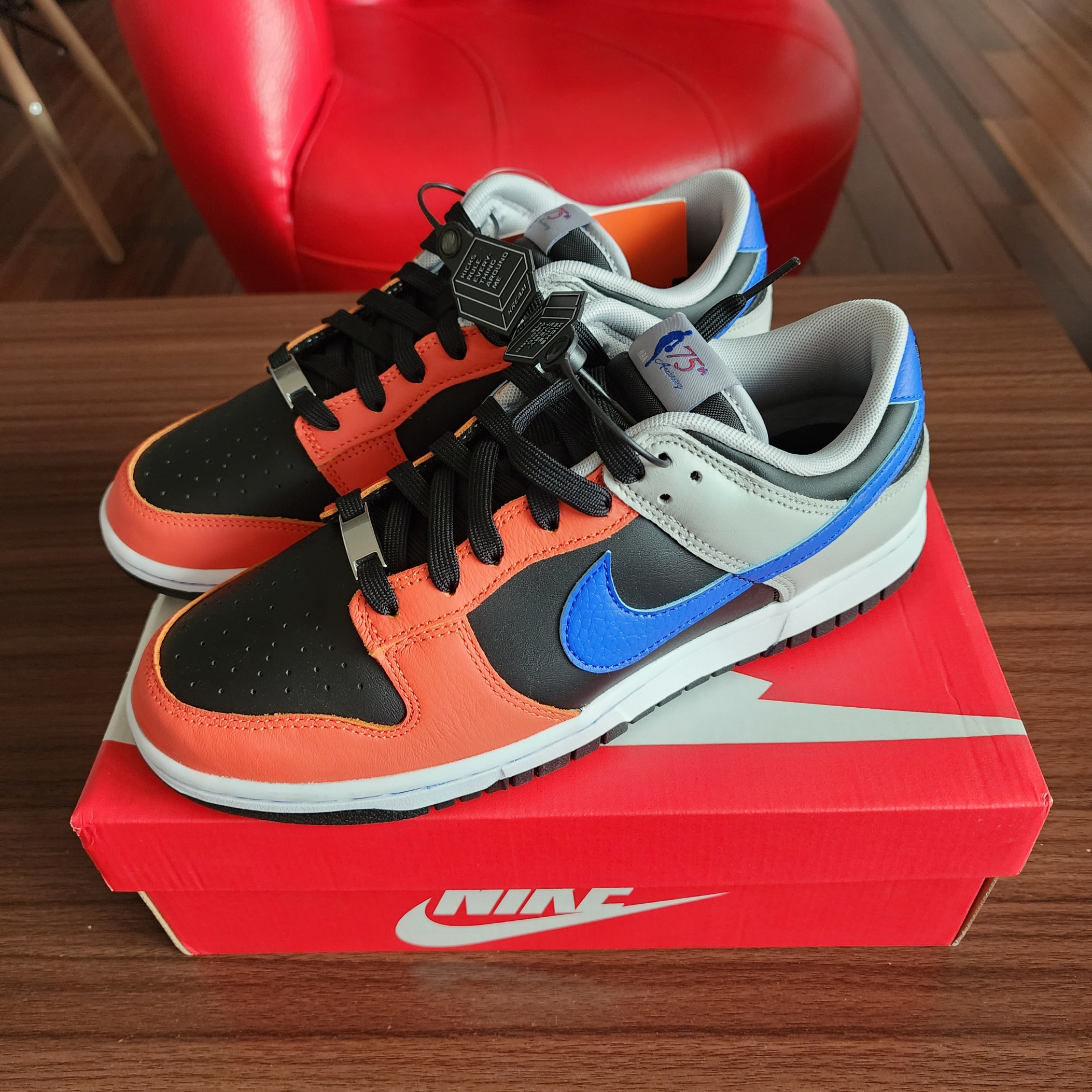 Nike x NBA Dunk Low Retro EMB Racer Blue and Orange 착용 스타일