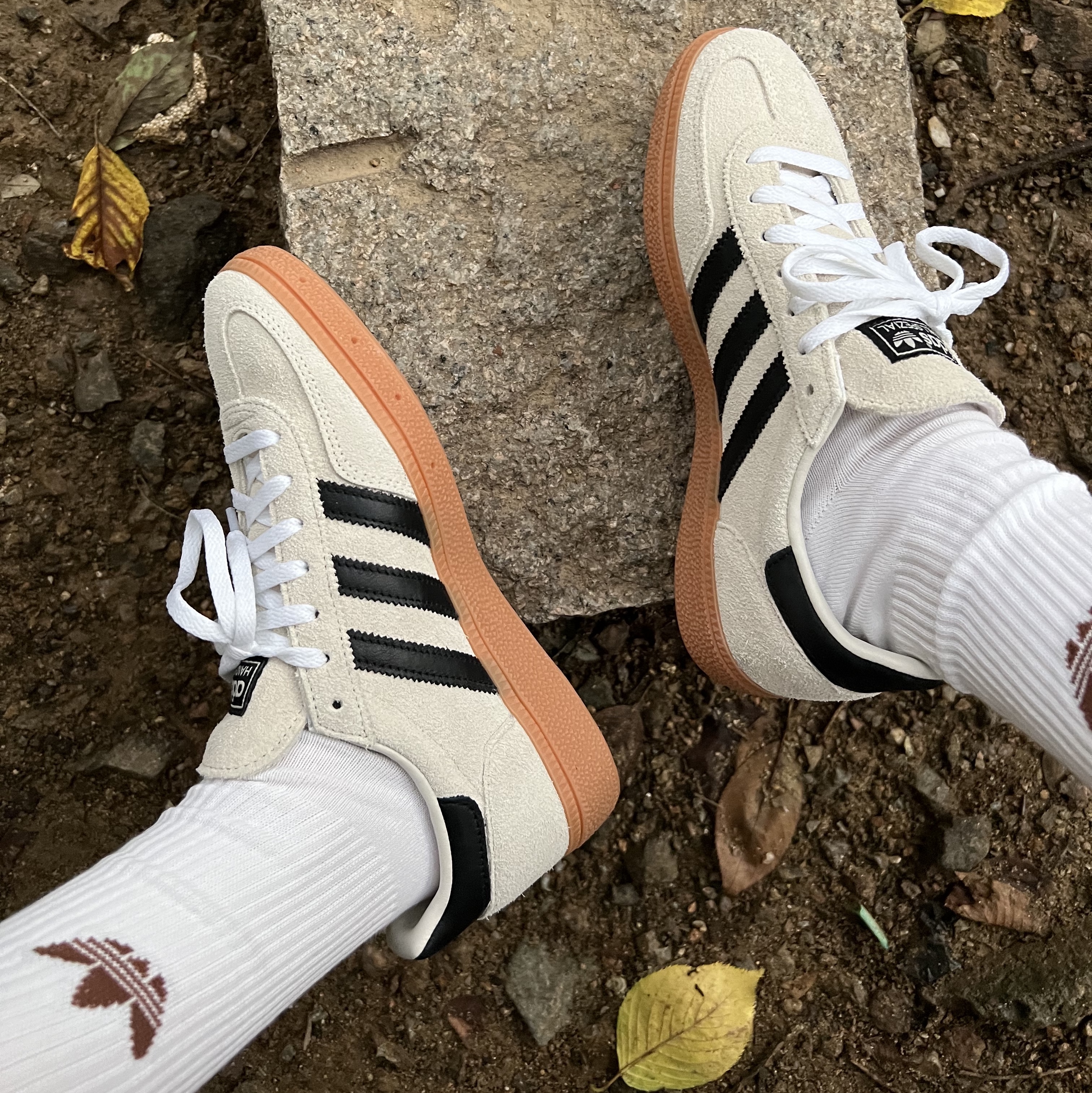 (W) Adidas Spezial Handball Aluminium Core Black 착용 스타일 - 3