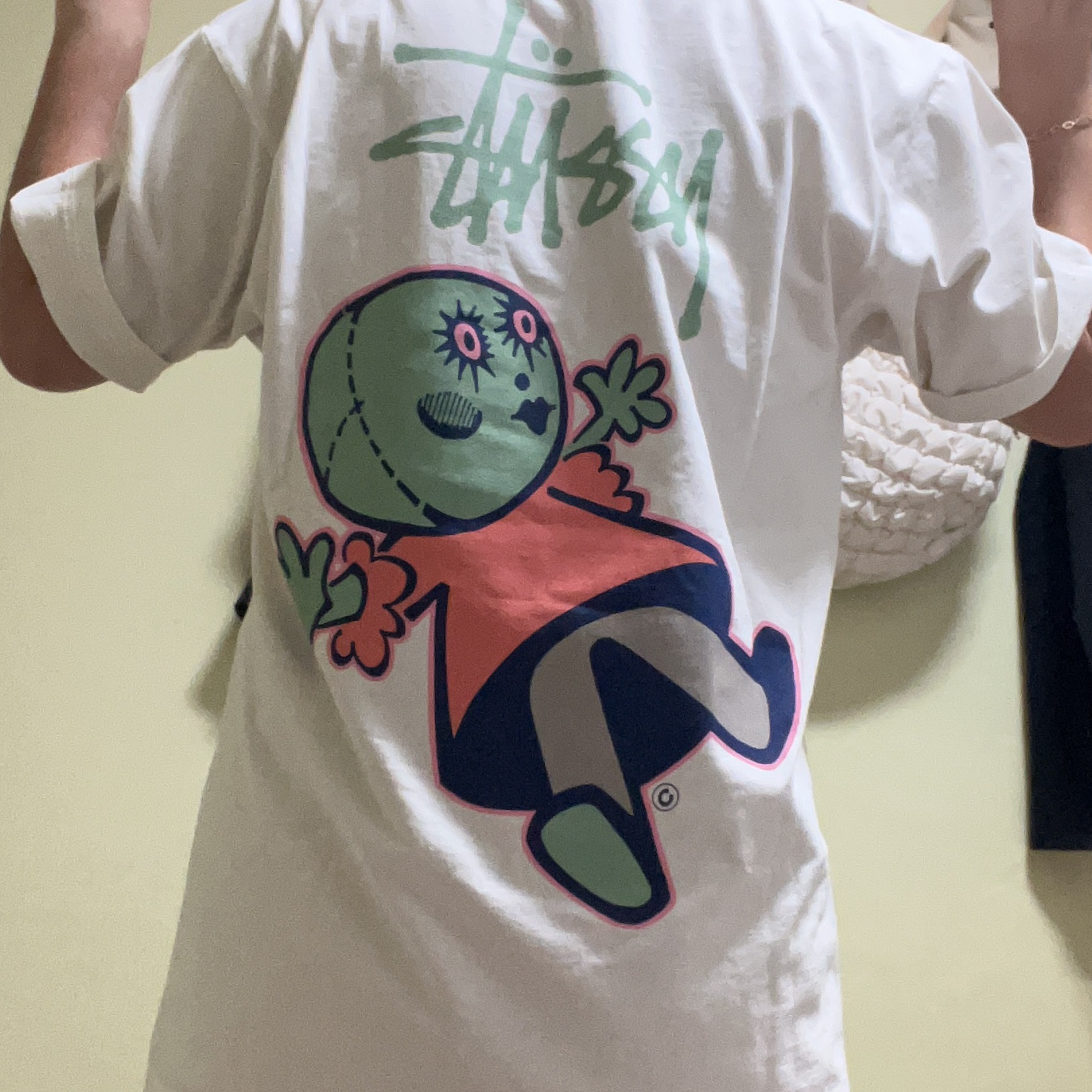 Stussy Dollie Pigment Dyed T-Shirt Natural 착용 스타일 - 3