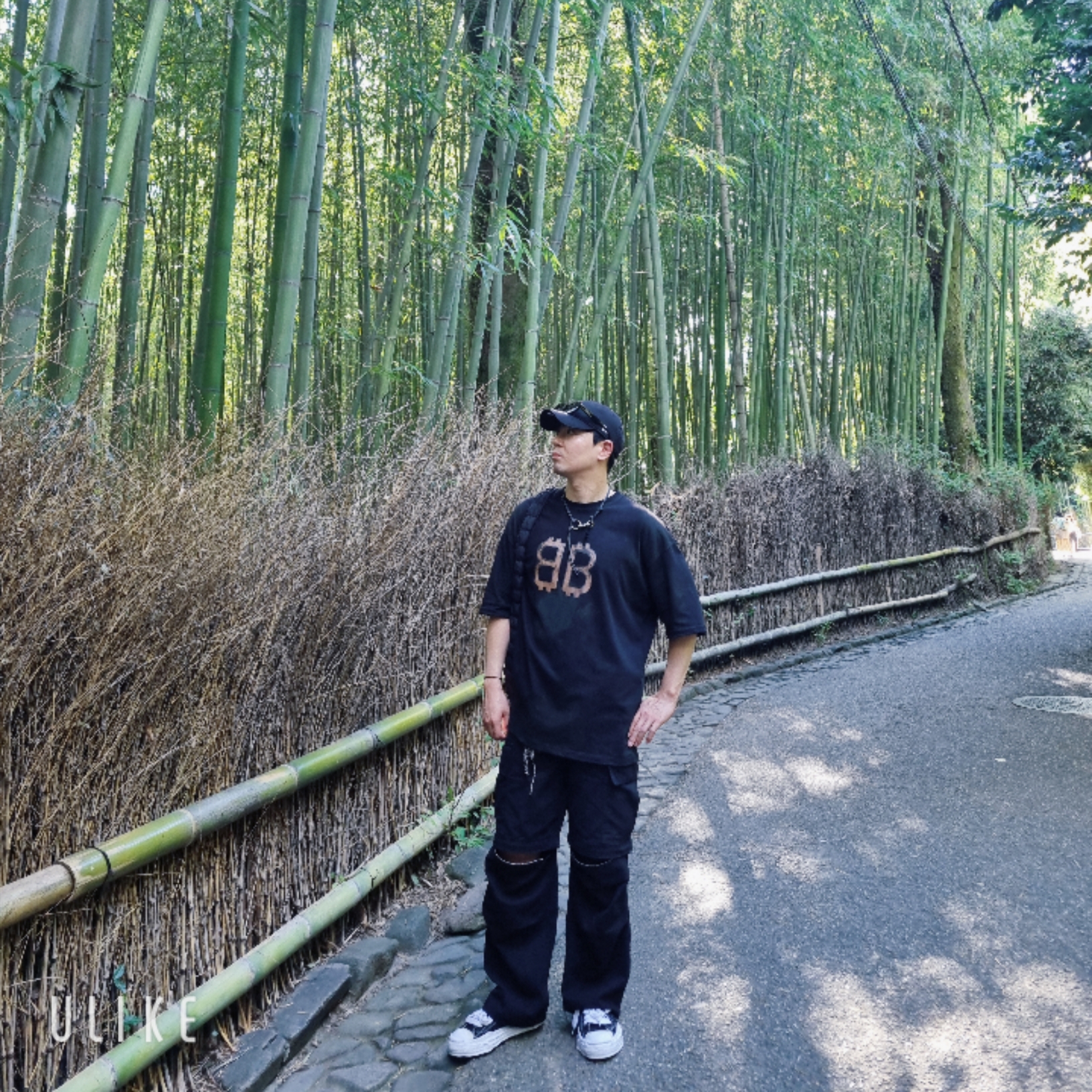Balenciaga Oversized Crypto T-Shirt Faded Black, Darkr8m Studio x New Era Unstructured Ball Cap Black 착용 스타일 - 1