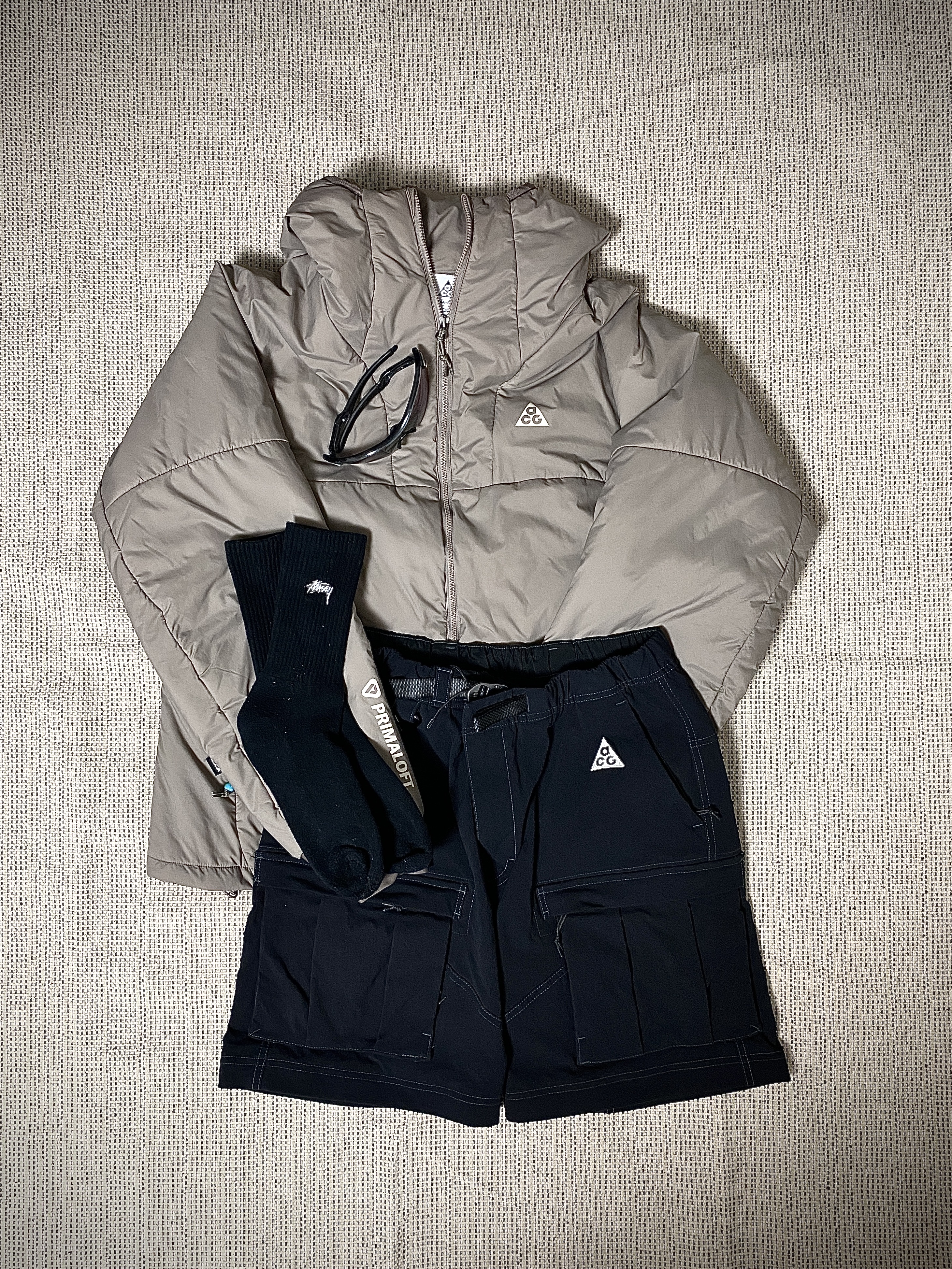 Nike ACG Therma-Fit ADV Rope De Dope Jacket Moon Fossil - Asia, Nike ACG Smith Summit Cargo Pants Black Summit White - Asia 착용 스타일 - 4