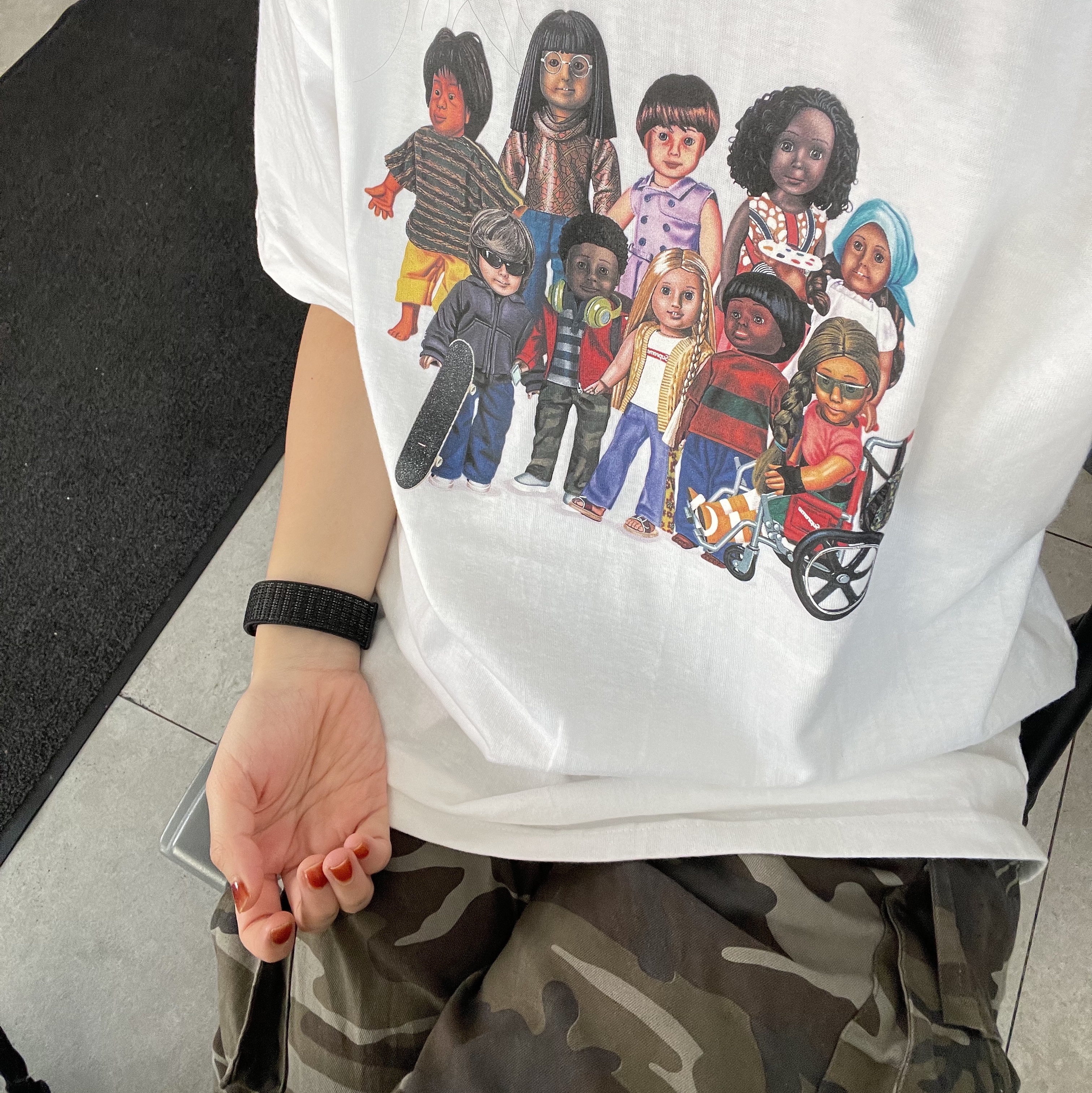 Supreme Children T-Shirt White - 23SS 착용 스타일