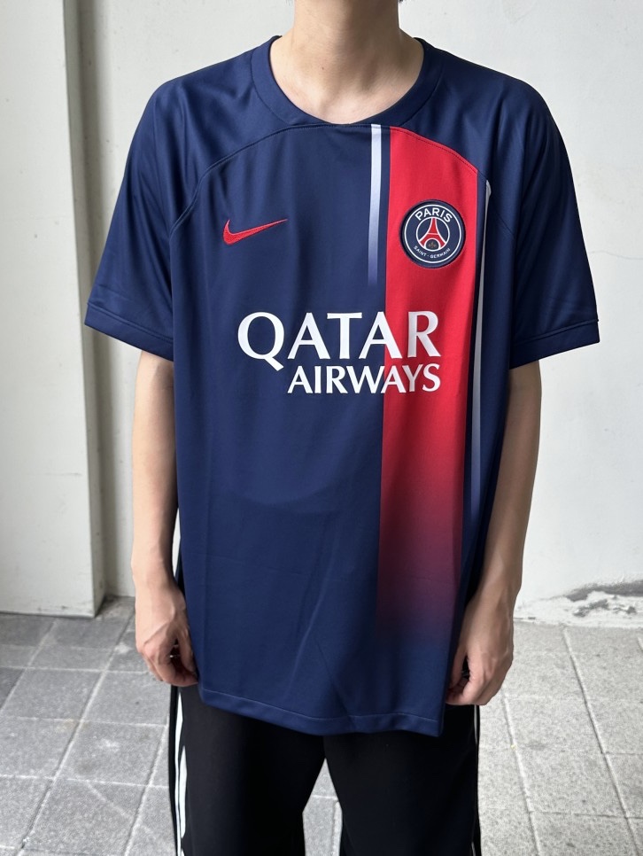 Nike Paris Saint-Germain 2023/24 Dri-Fit Stadium Home Jersey Midnight Navy (Non Marking Ver.) 착용 스타일 - 3